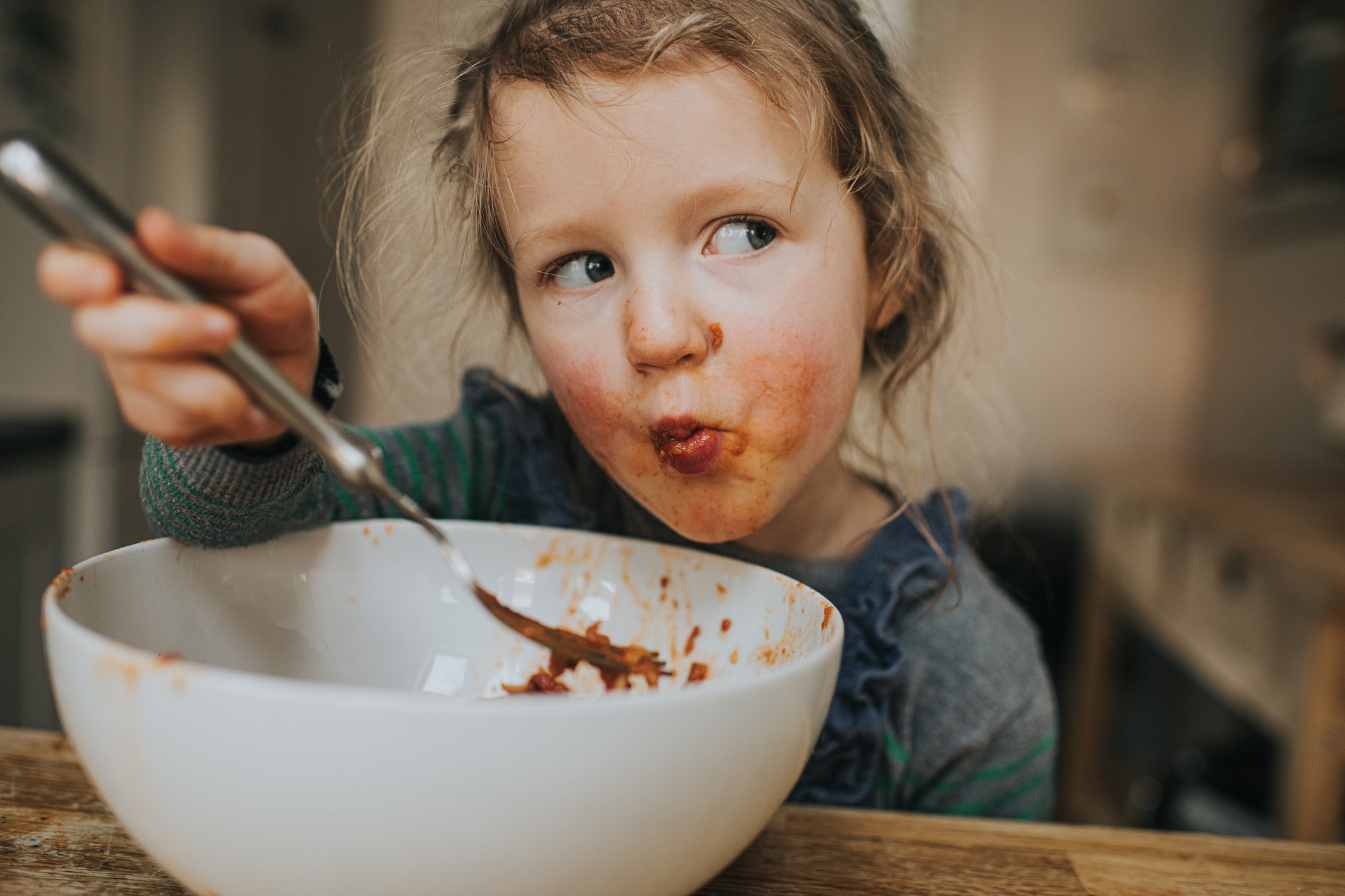 Enfant qui mange du spaghetti| Photo : Getty Images