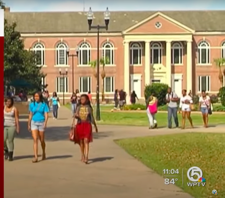 Des élèves dans une école, posté le 25 septembre 2024 | Source : YouTube/WPTV News - FL Palm Beaches Treasure Coast