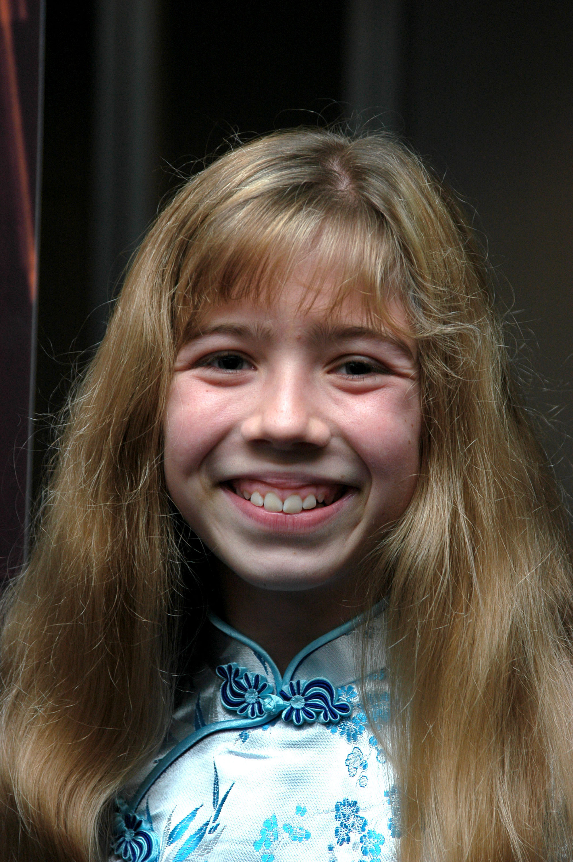 L'enfant star lors de la projection privée de "Breaking Dawn" le 24 mars 2004 | Source : Getty Images