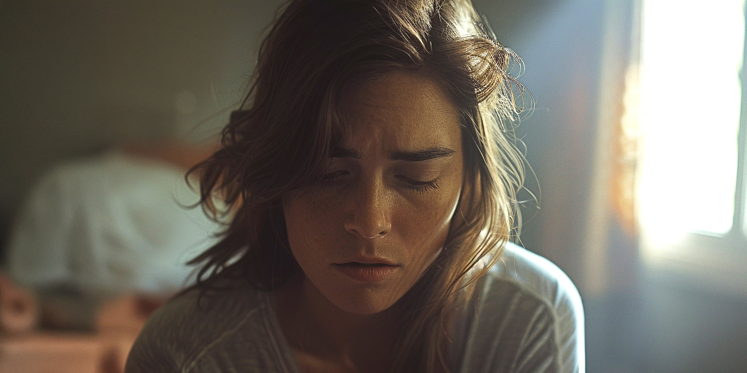 Une femme bouleversée | Source : Freepik