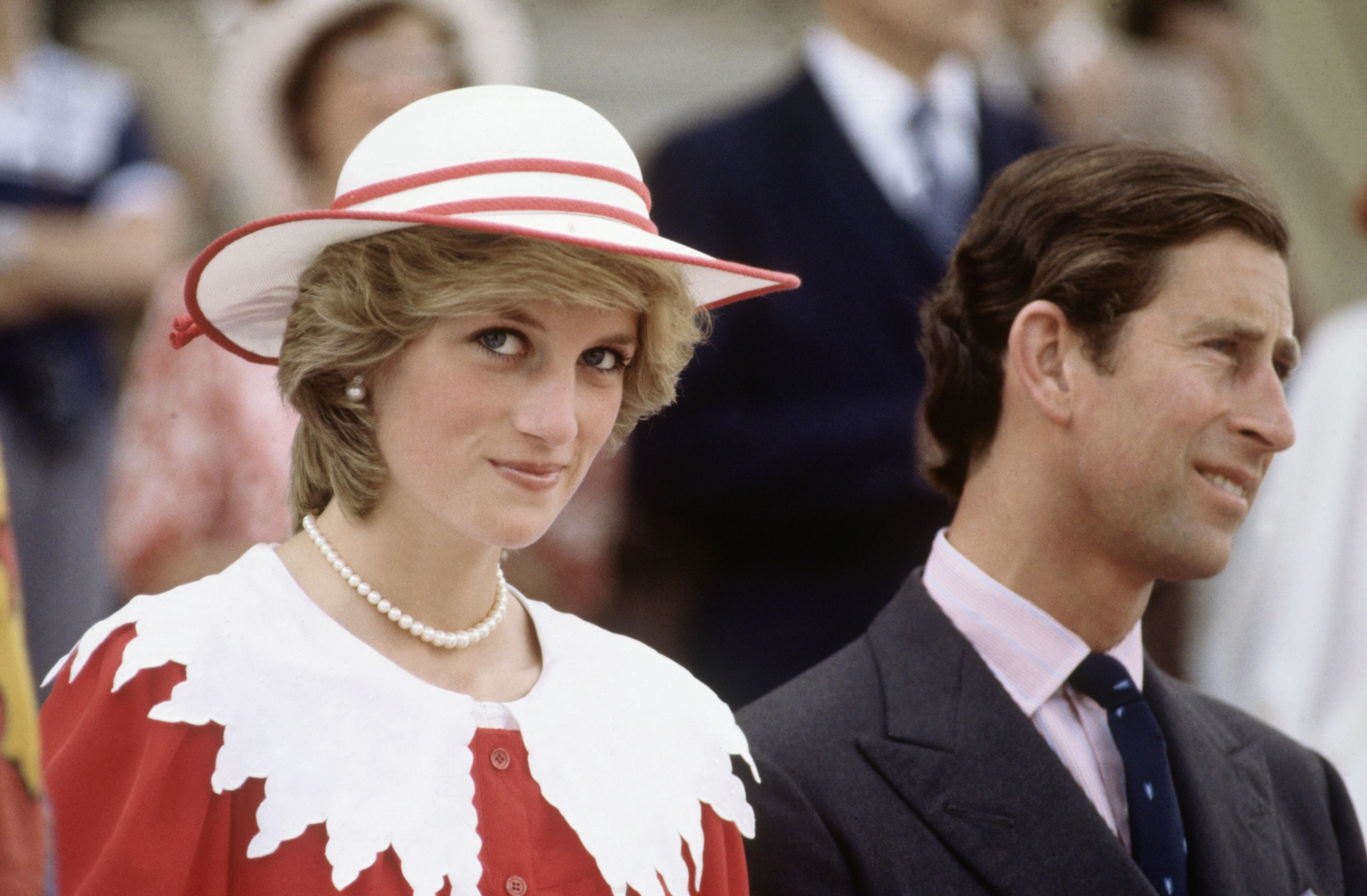 Diana Princess of Wales et Prince Charles lors de la tournée royale du Canada le 29 juin 1983 à Edmonton, Alberta, Canada. | Photo : Getty Images