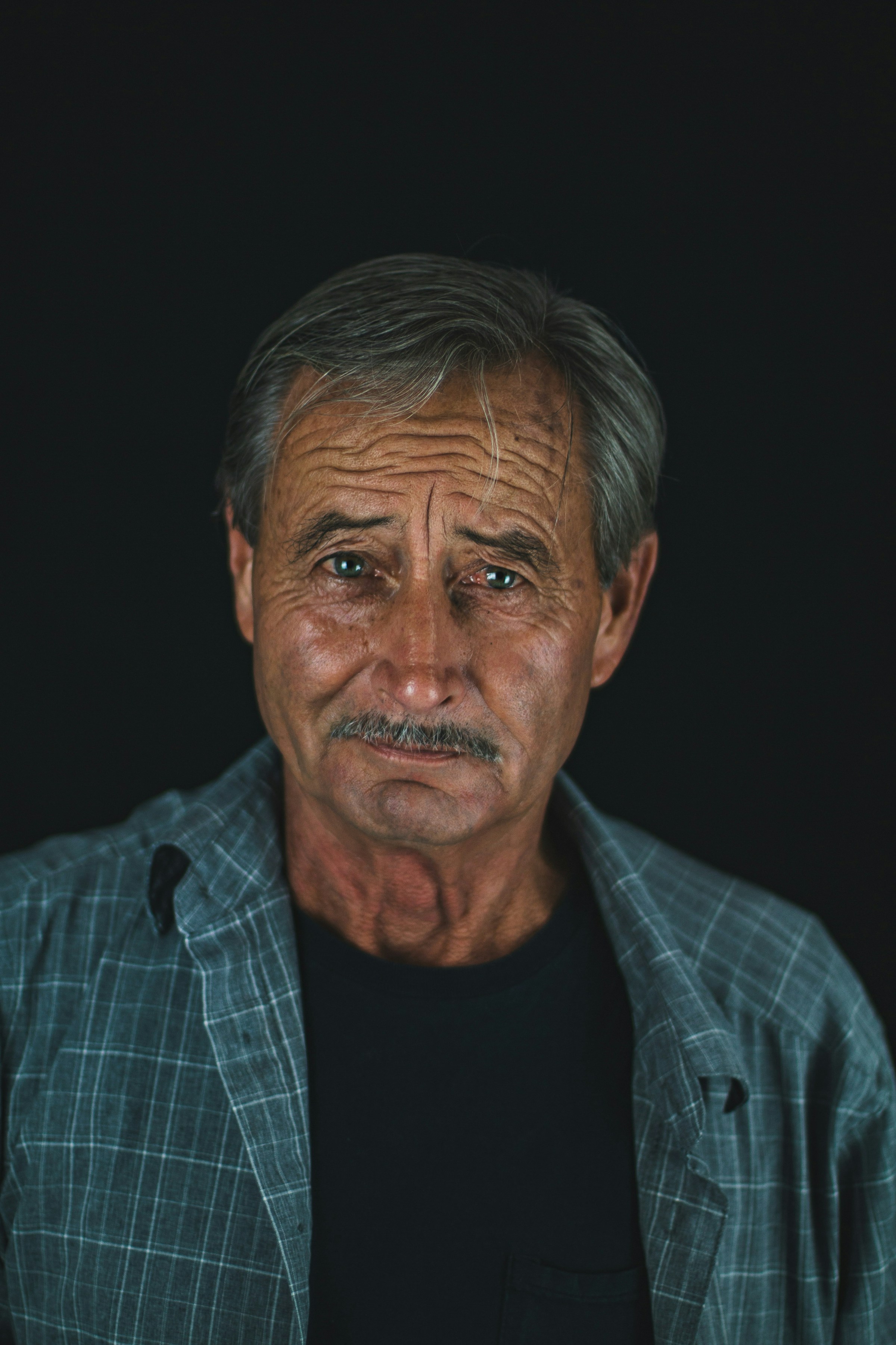 Un vieil homme souriant | Source : Unsplash