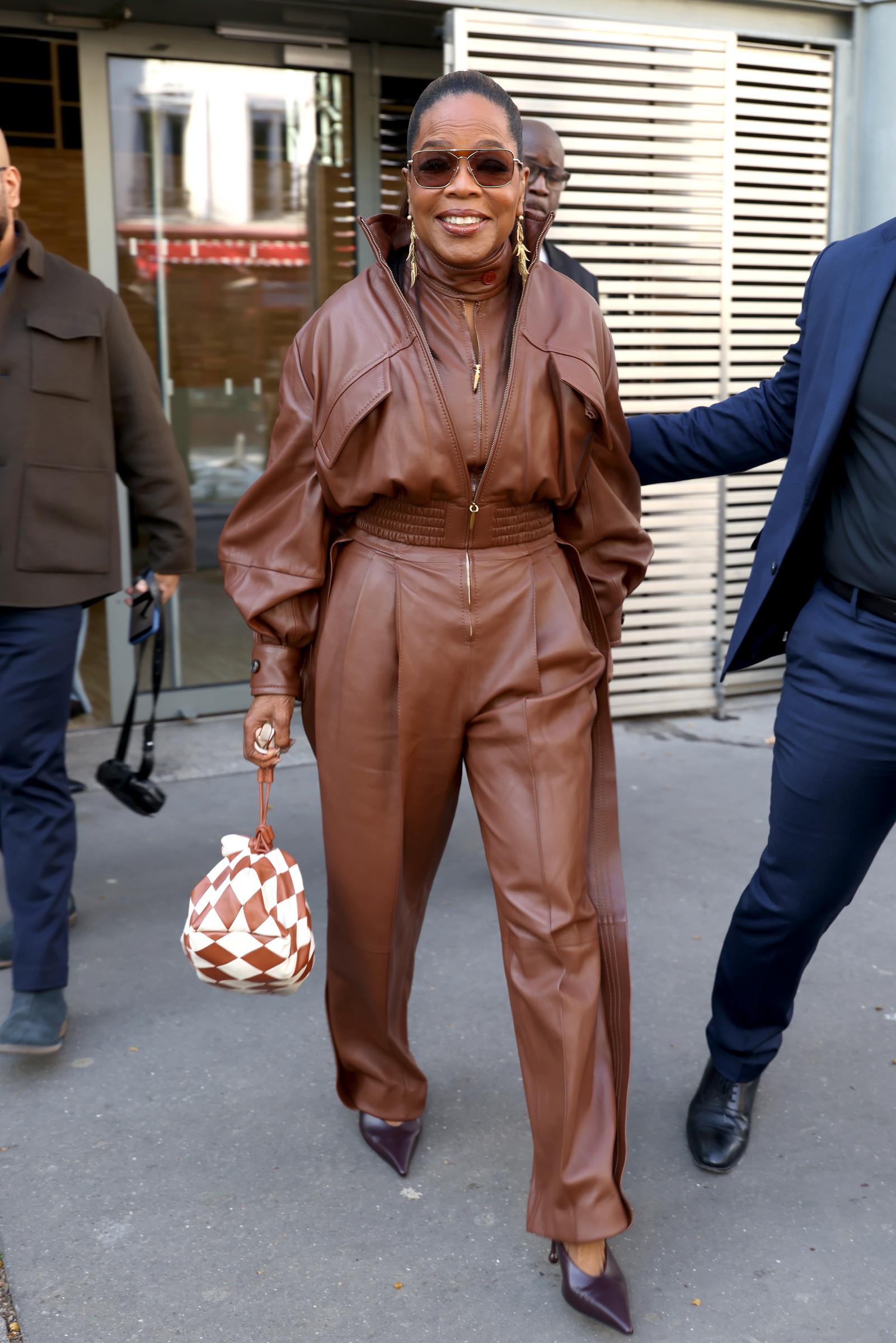 Oprah Winfrey assiste au défilé Zimmermann Womenswear Automne/Hiver dans le cadre de la Fashion Week de Paris, le 9 mars 2026 en France | Source : Getty Images
