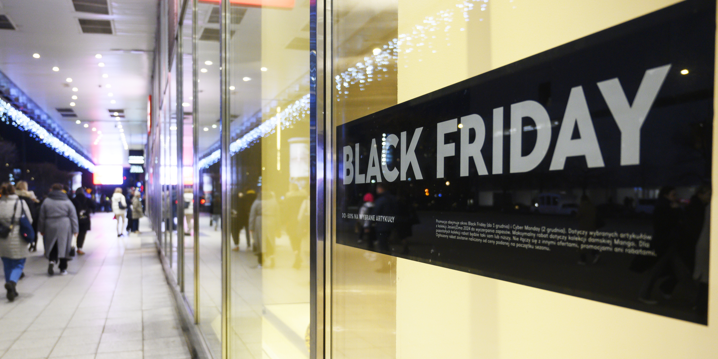 Affiche des bonnes affaires du Black Friday | Source : Getty Images