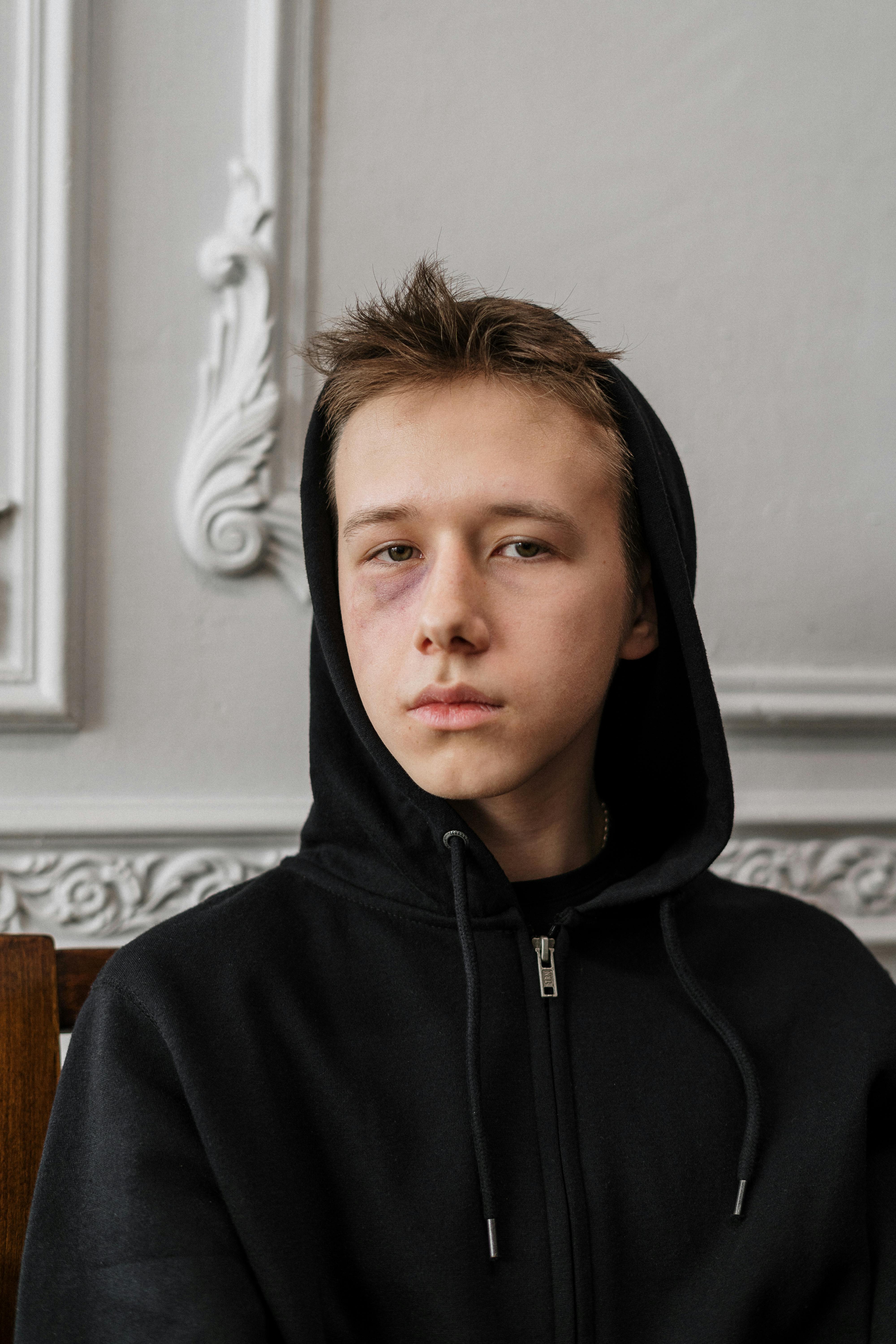 A serious looking teenager | Source: Pexels