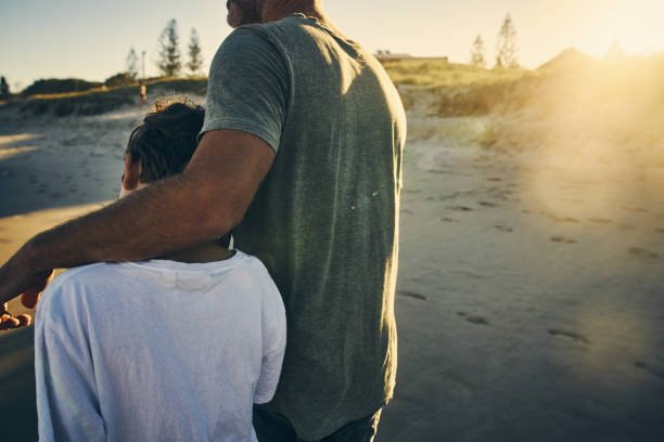 Charles et Ryan vécurent heureux après, profitant de beaux moments et explorant de nouvelles aventures ensemble | Source : Pexels