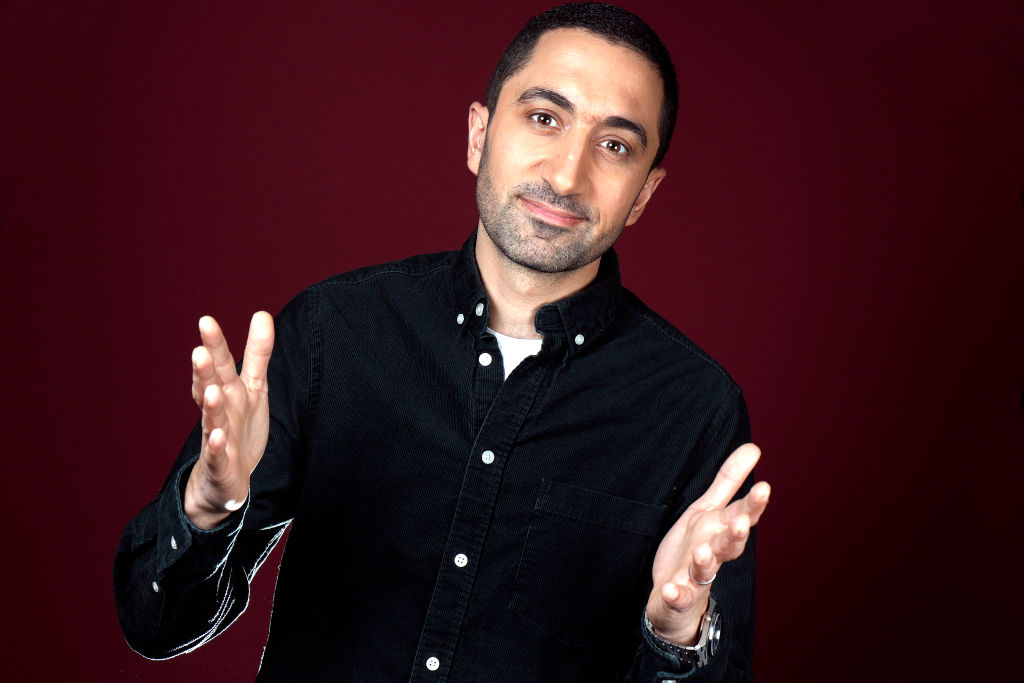 Le docteur Jimmy Mohamed pose lors d'une séance photo à Paris, le 18/04/2022. | Source : Getty Images