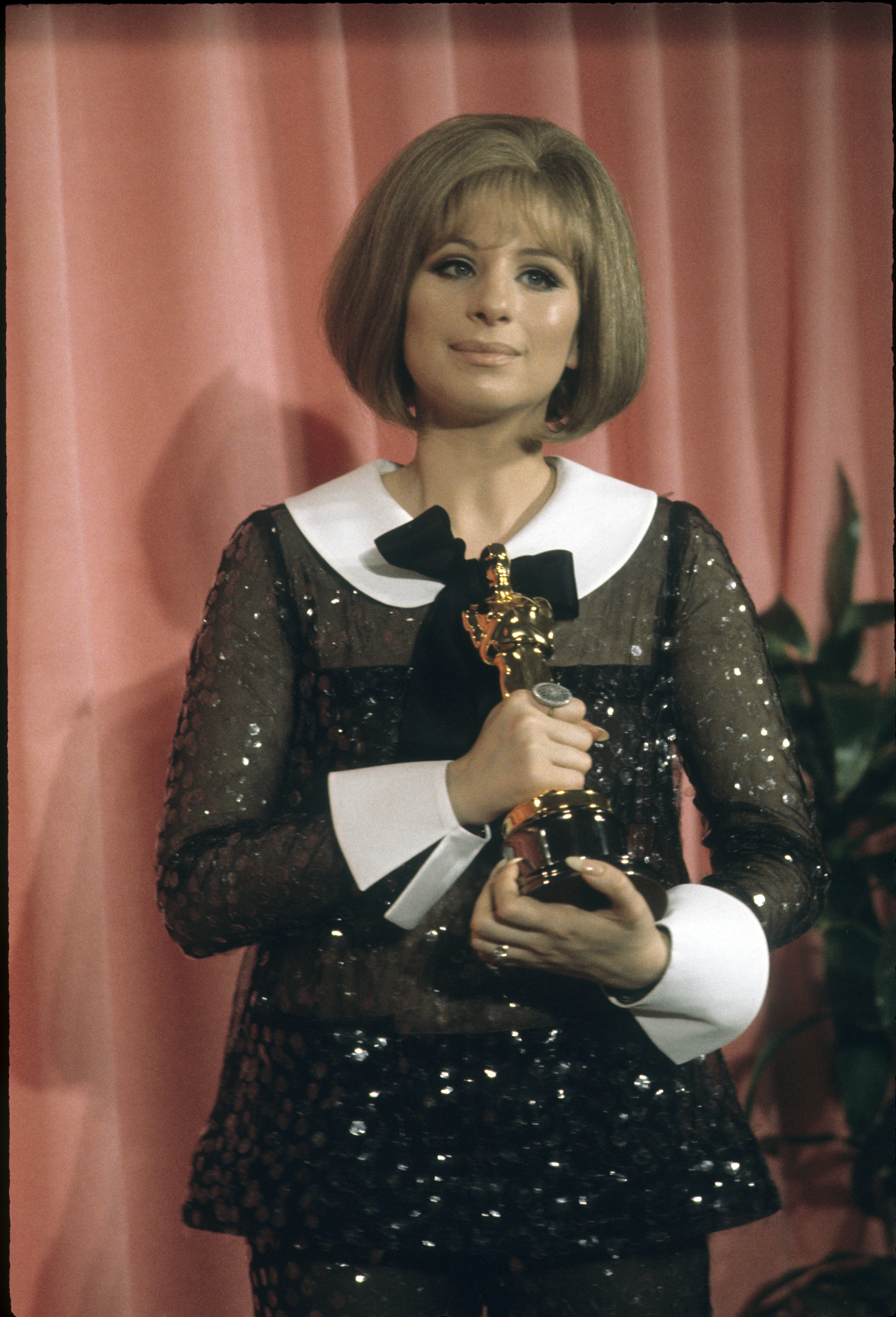 Barbara Streisand après avoir reçu un Oscar le 14 avril 1969 | Source : Getty Images