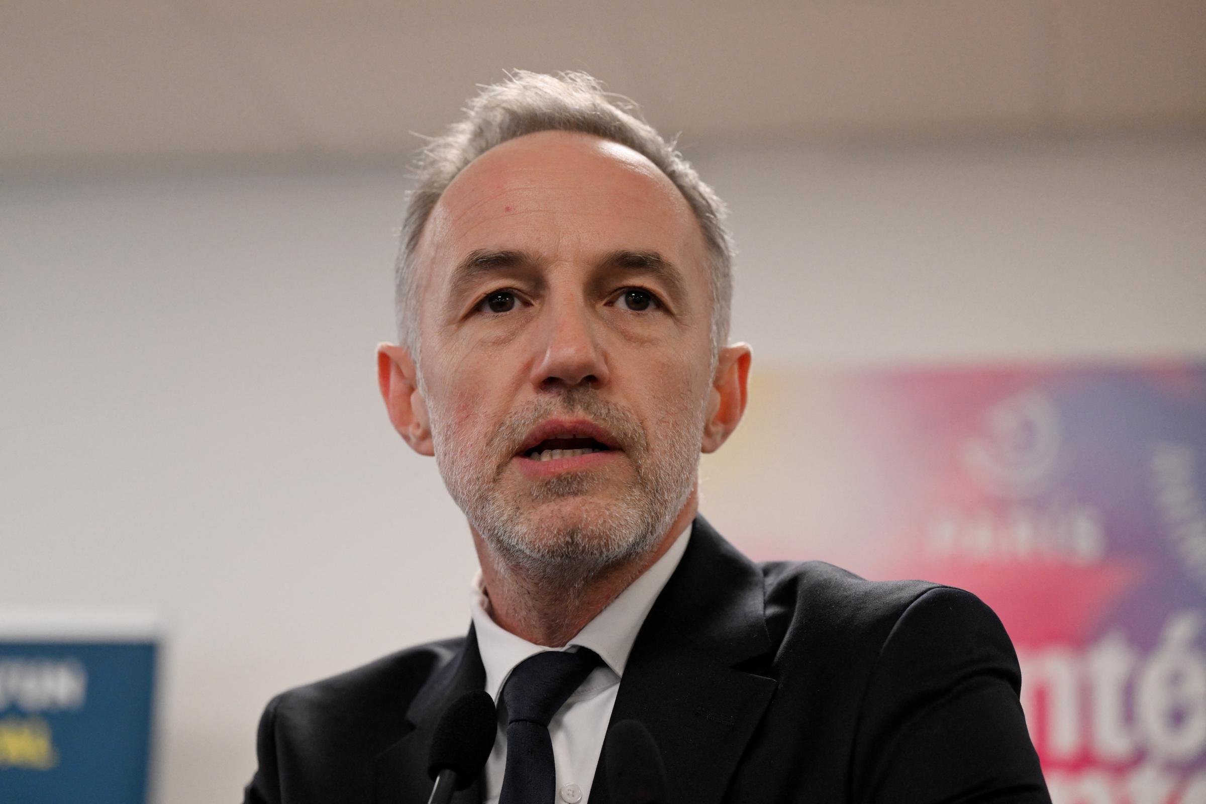 Le maire de Paris, Emmanuel Grégoire, prend la parole lors d'une conférence sur la santé mentale (Assises de la santé mentale) à Paris, le 1er avril 2026 I Source : Getty Images