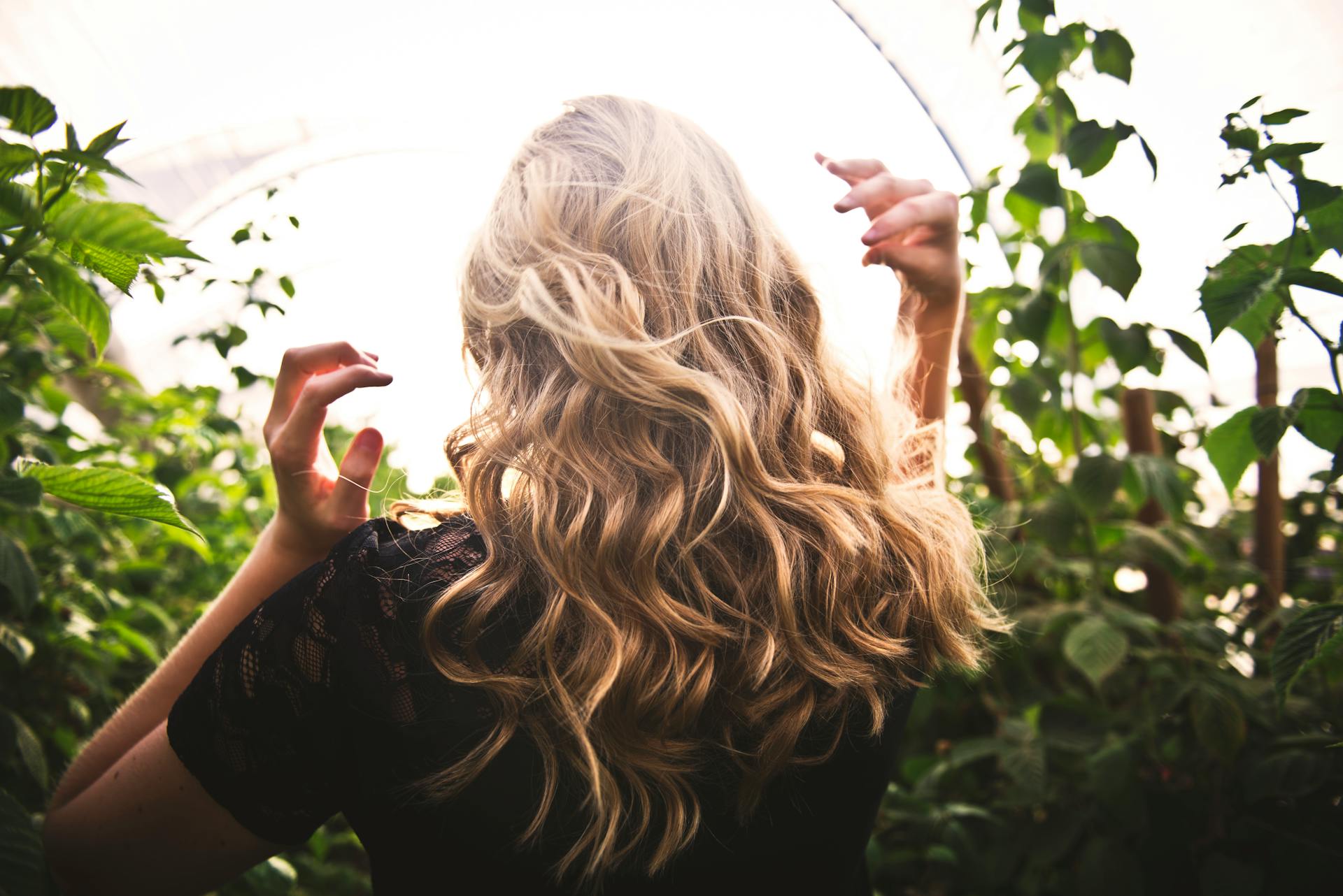 Une femme aux cheveux blonds | Source : Pexels