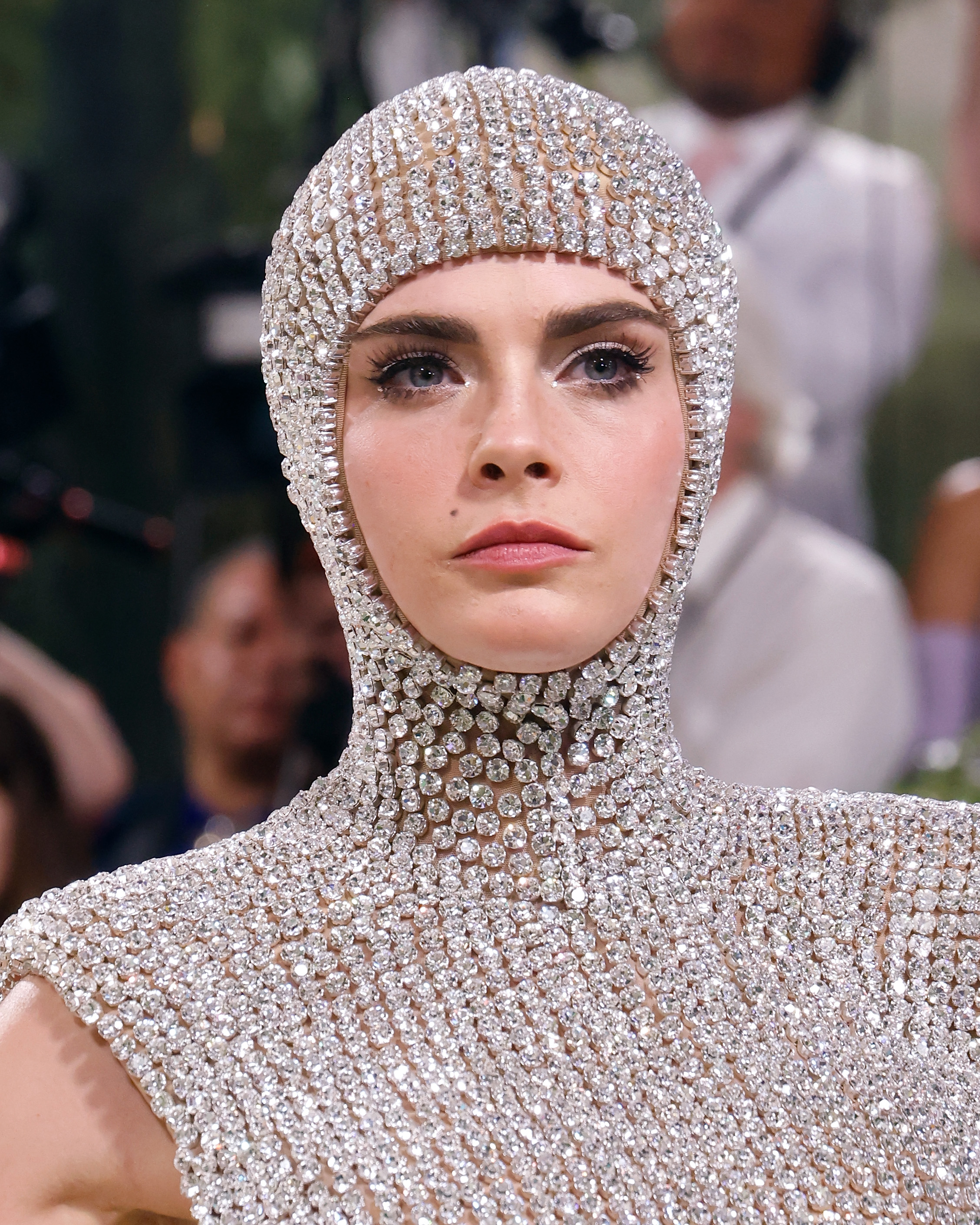 Cara Delevingne arbore son look à sourcils fournis le 6 mai 2024 | Source : Getty Images