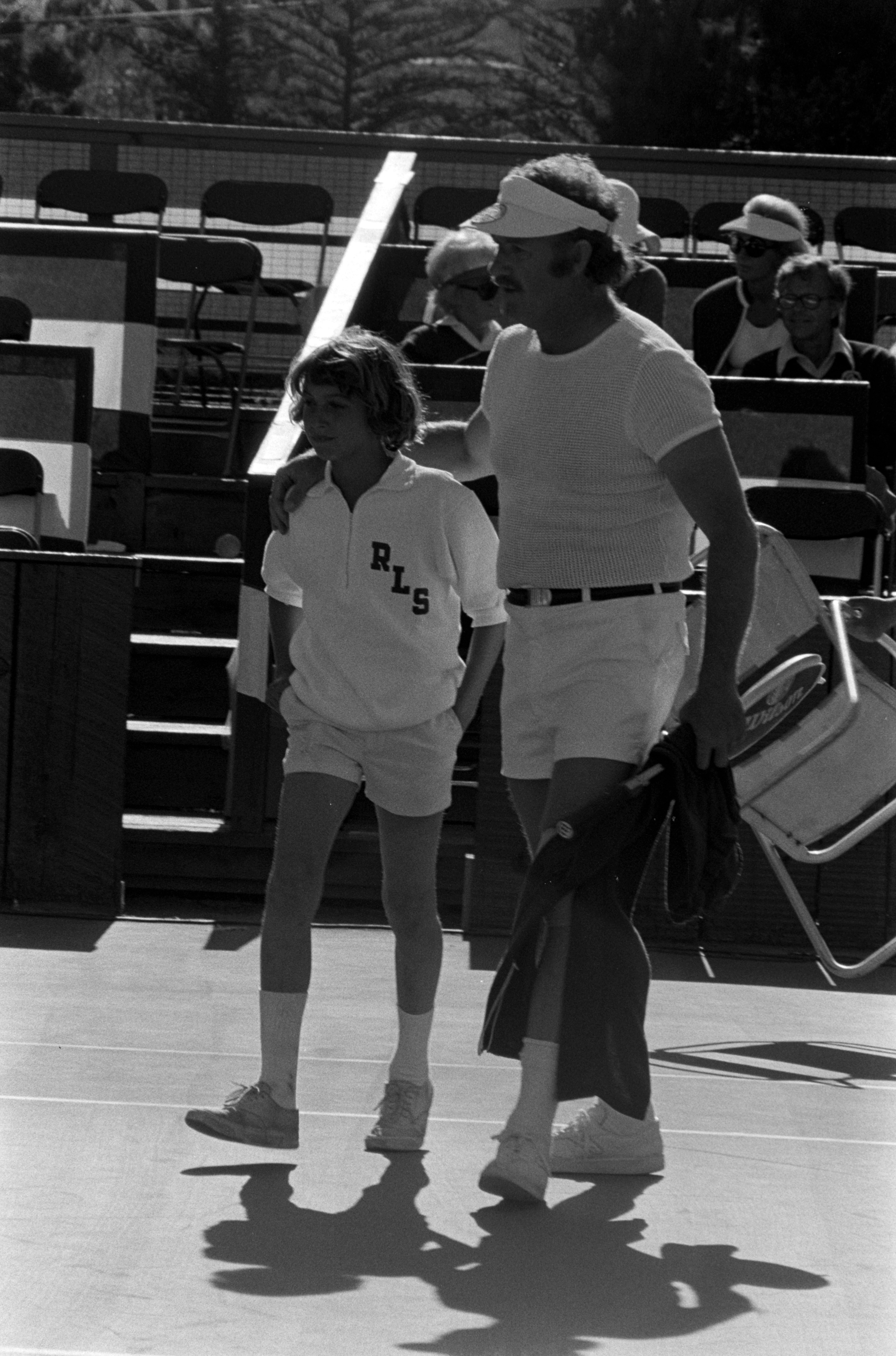 Christopher Allen Hackman et Gene Hackman à Pebble Beach, Californie, le 7 juillet 1973 | Source : Getty Images