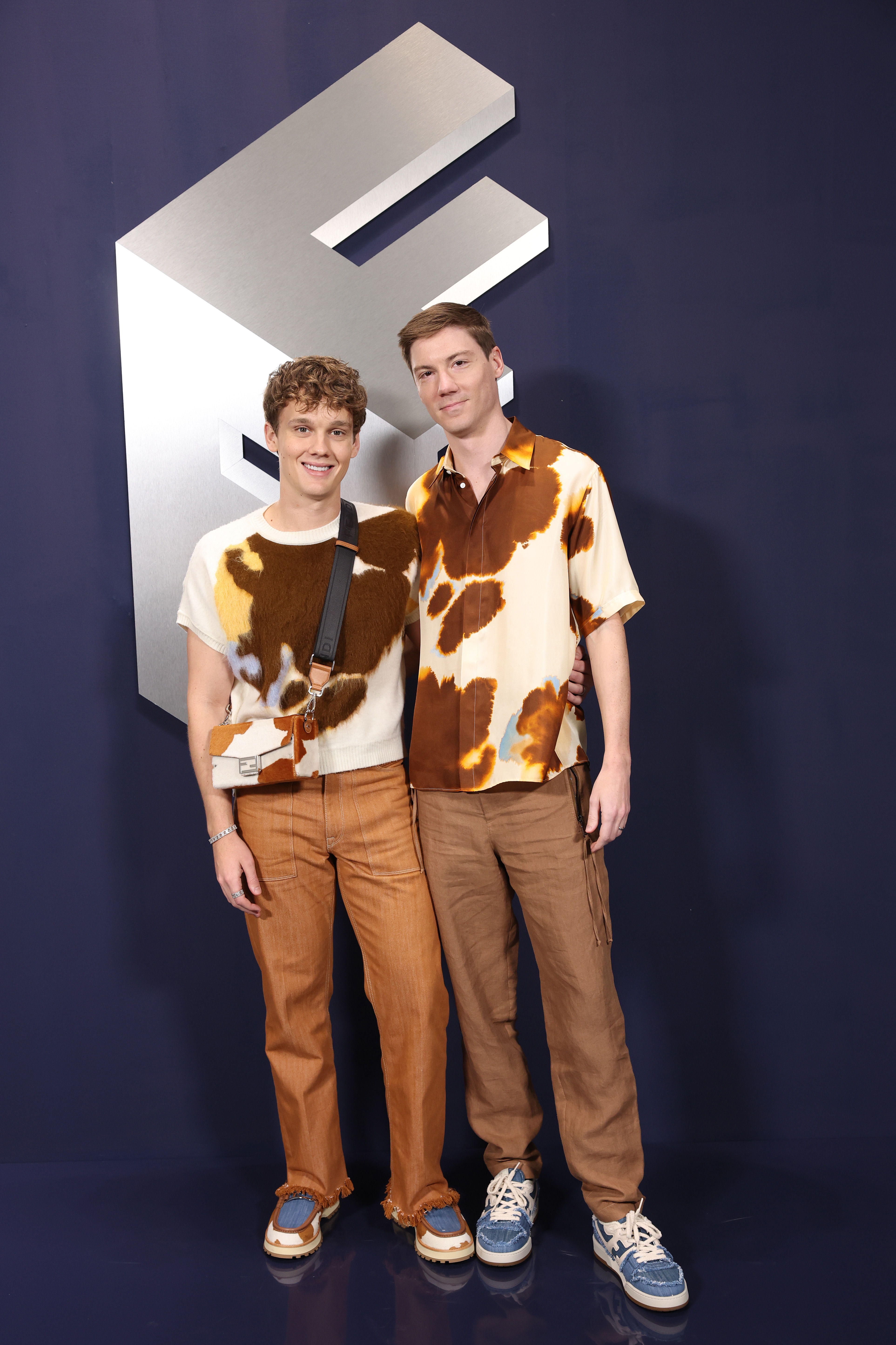 Hunter Doohan et Fielder Jewett au défilé de mode Fendi lors du Milan Menswear Fall / Winter 2023 - 2024 le 14 janvier 2023, en Italie | Source : Getty Images