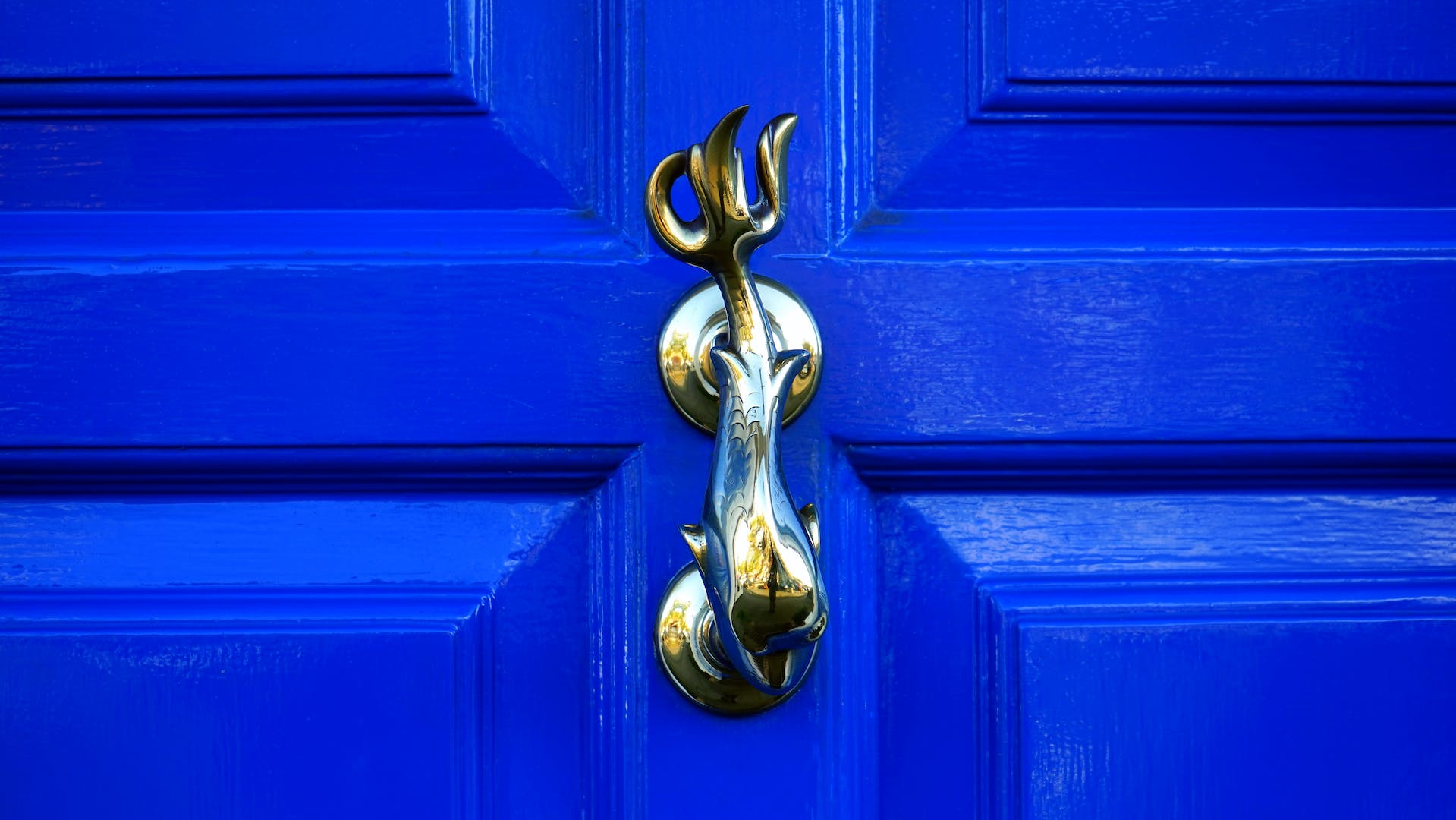 Porte d'entrée bleue. | Source : Pexels
