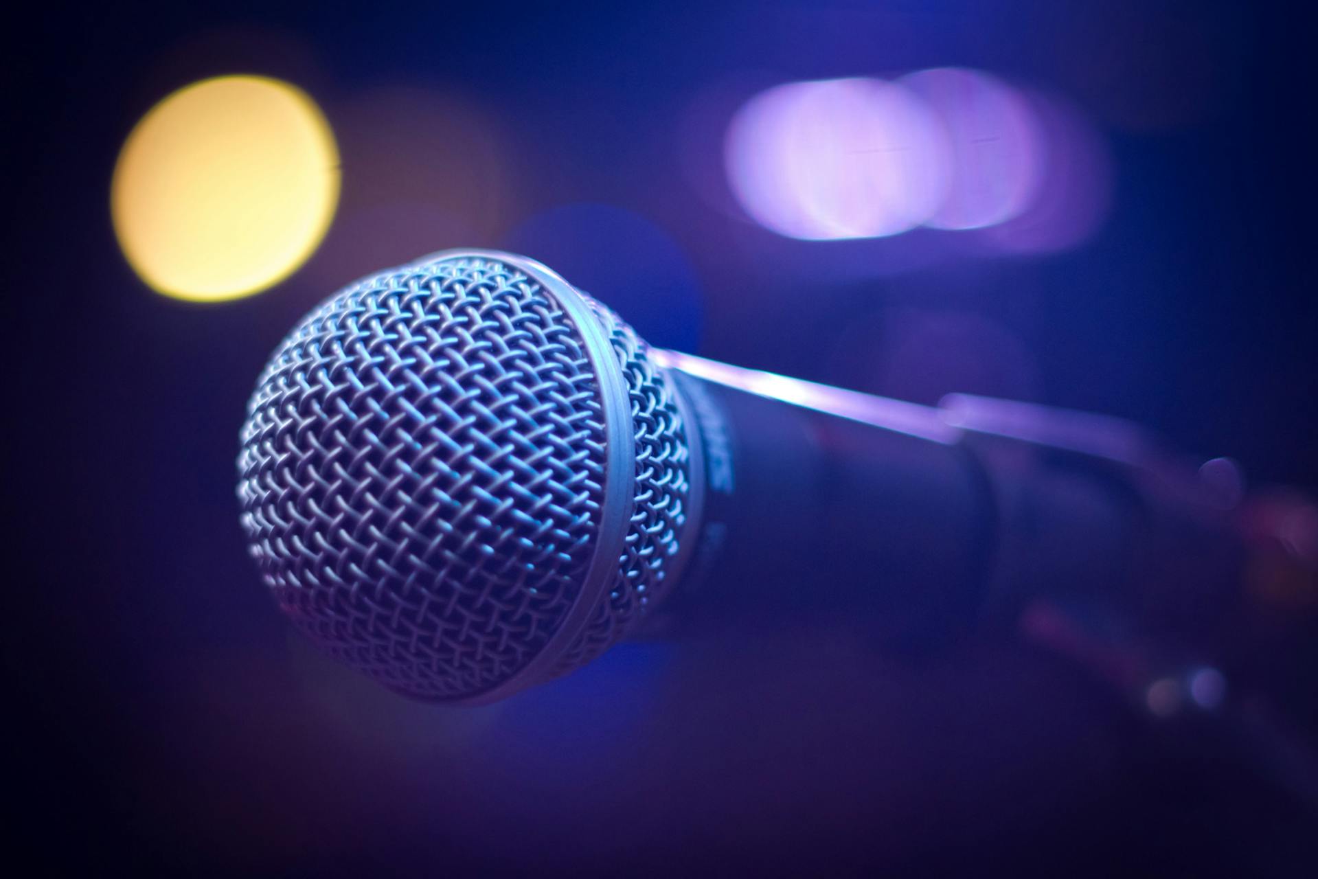 Gros plan sur un microphone | Source : Pexels