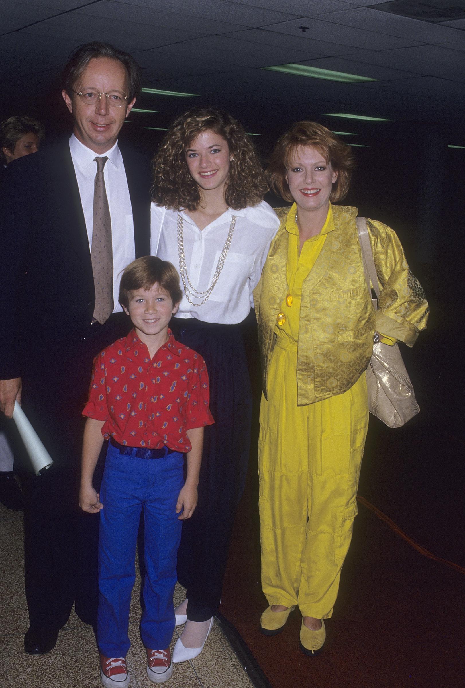 Max Wright, Andrea Elson, Anne Schedeen et Benji Gregory à la soirée des affiliés de la chaîne de télévision NBC le 2 juin 1987 à Century City, Californie | Source : Getty Images