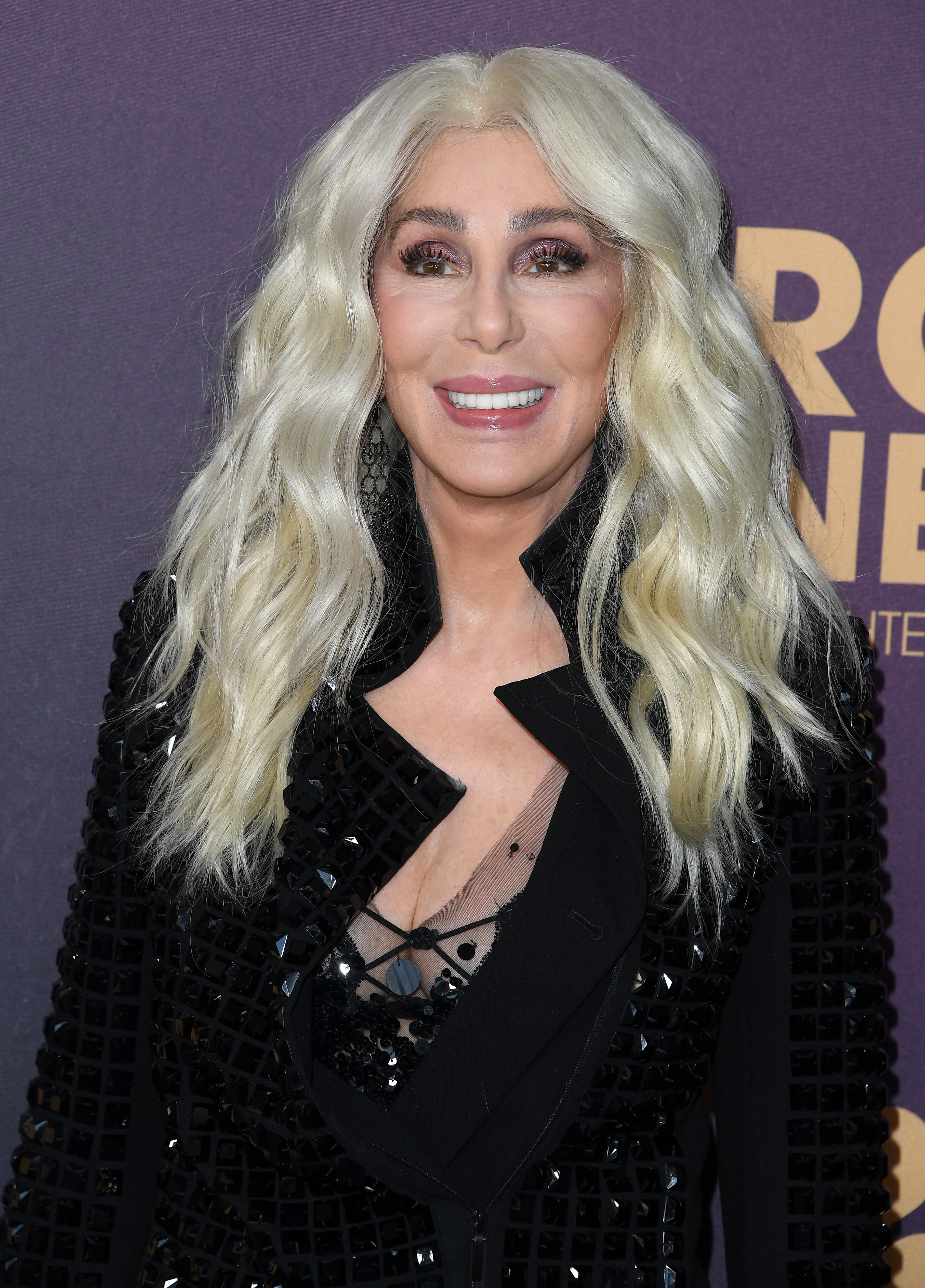 Cher arrive à l'émission spéciale d'anniversaire "Carol Burnett : 90 Years Of Laughter + Love" de NBC à Los Angeles, en Californie, le 2 mars 2023. | Source : Getty Images