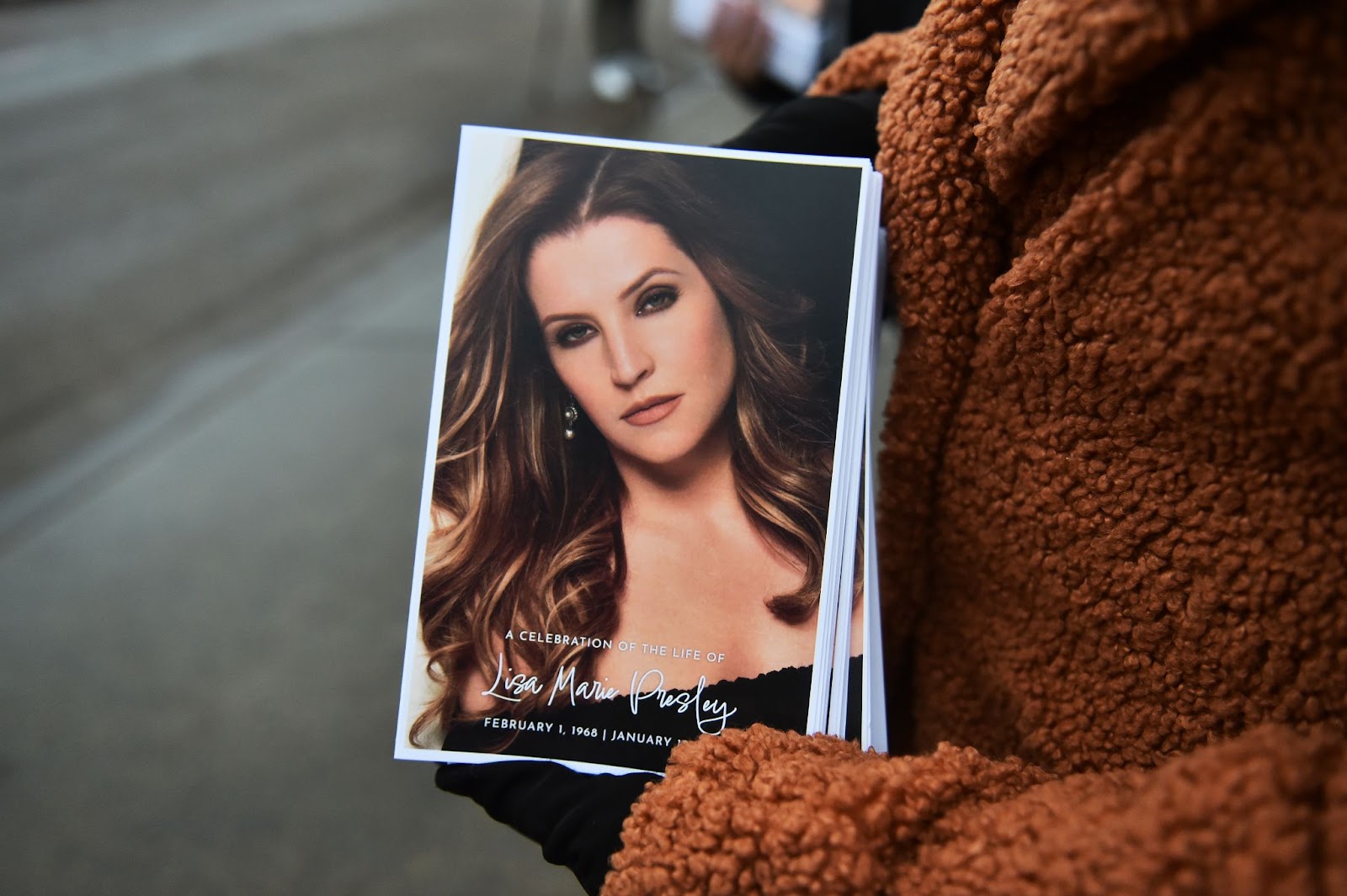 Un programme au mémorial public pour Lisa Marie Presley, le 22 janvier 2023, à Memphis, dans le Tennessee. | Source : Getty Images