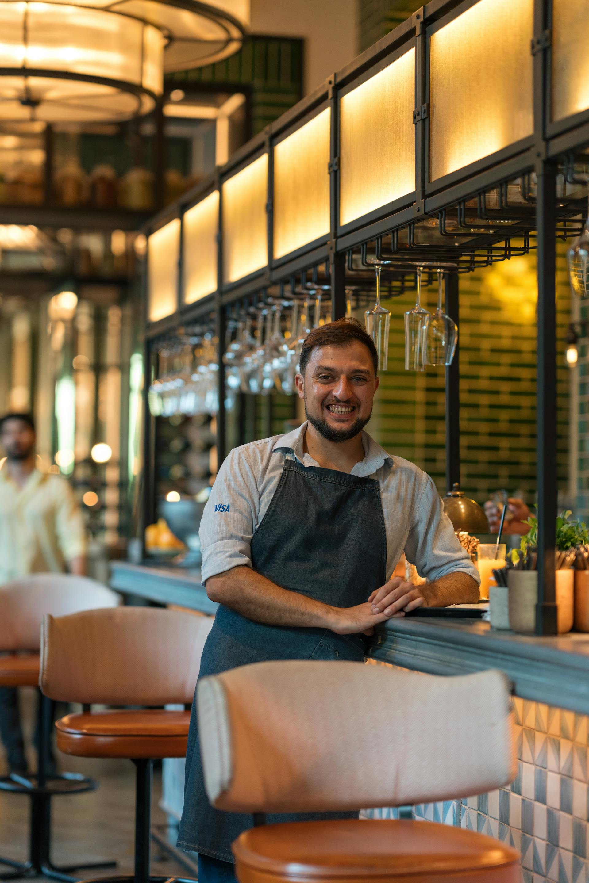 Un barista dans un restaurant | Source : Pexels