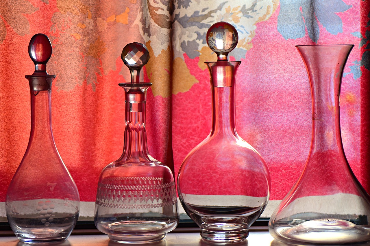 Bouteilles en verre anciennes | Source : Pixabay