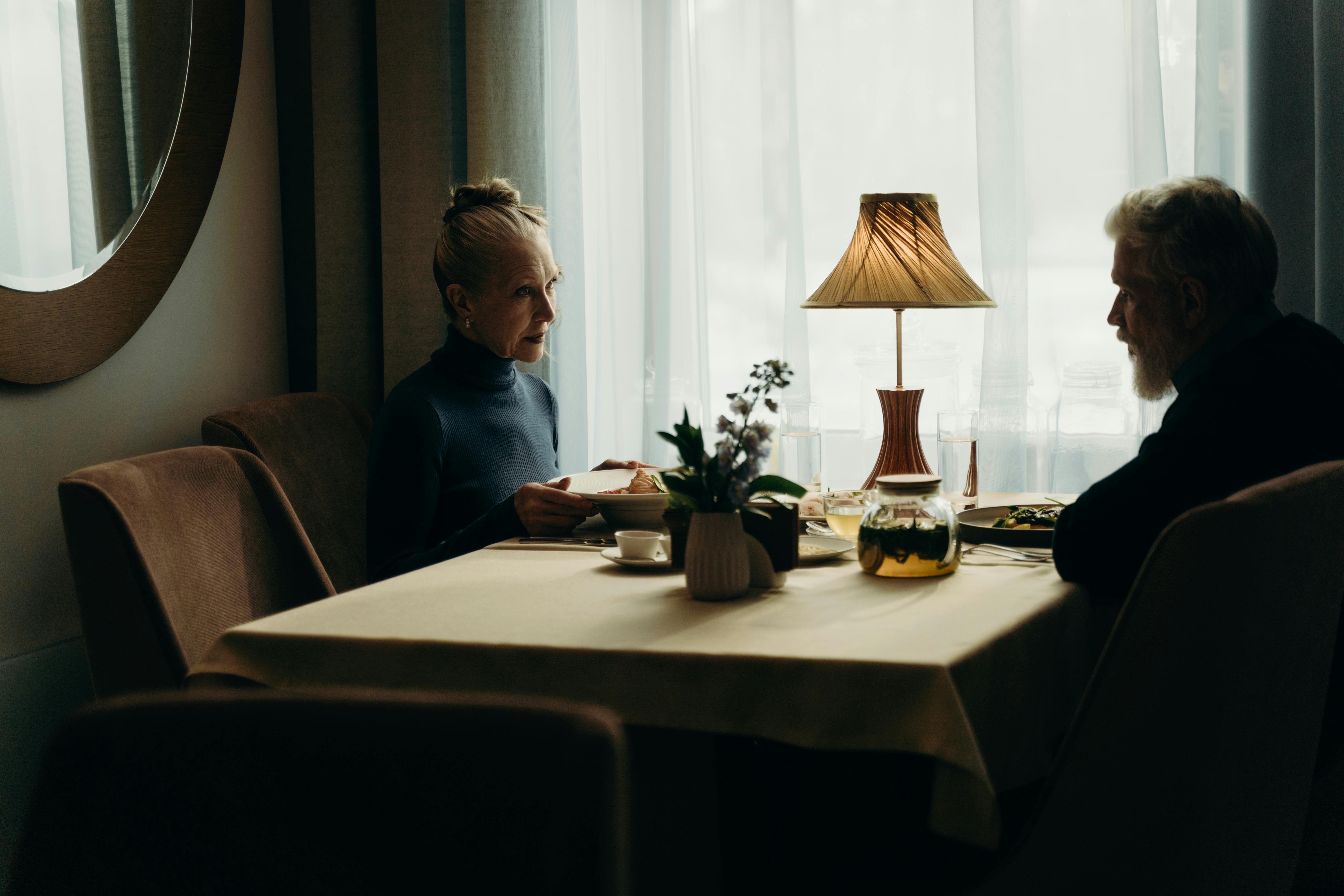 Des personnes en rendez-vous | Source : Pexels