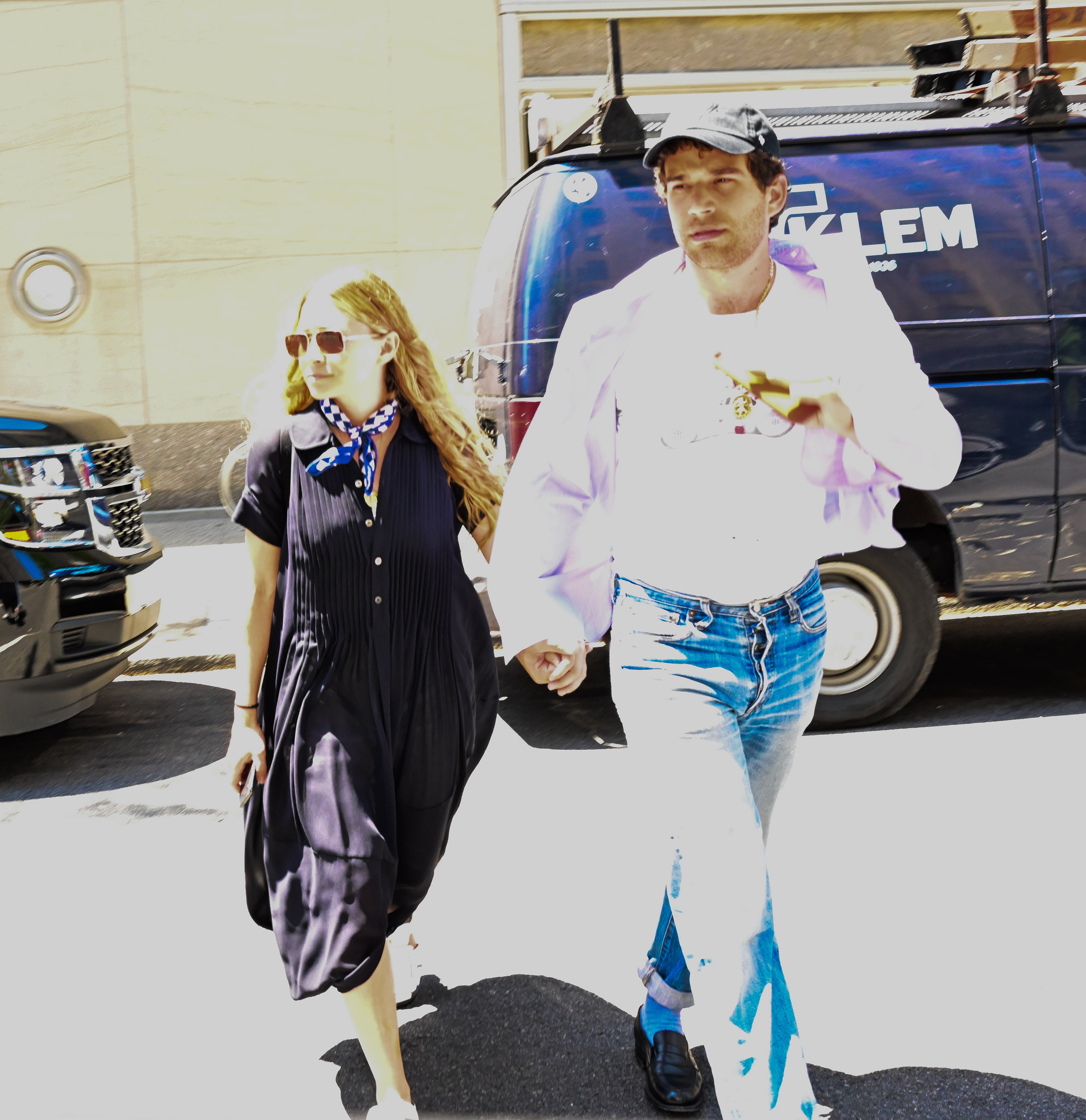 Ashley Olsen et Louis Eisner vus dans les rues de Manhattan le 1er juillet 2019, à New York | Source : Getty Images