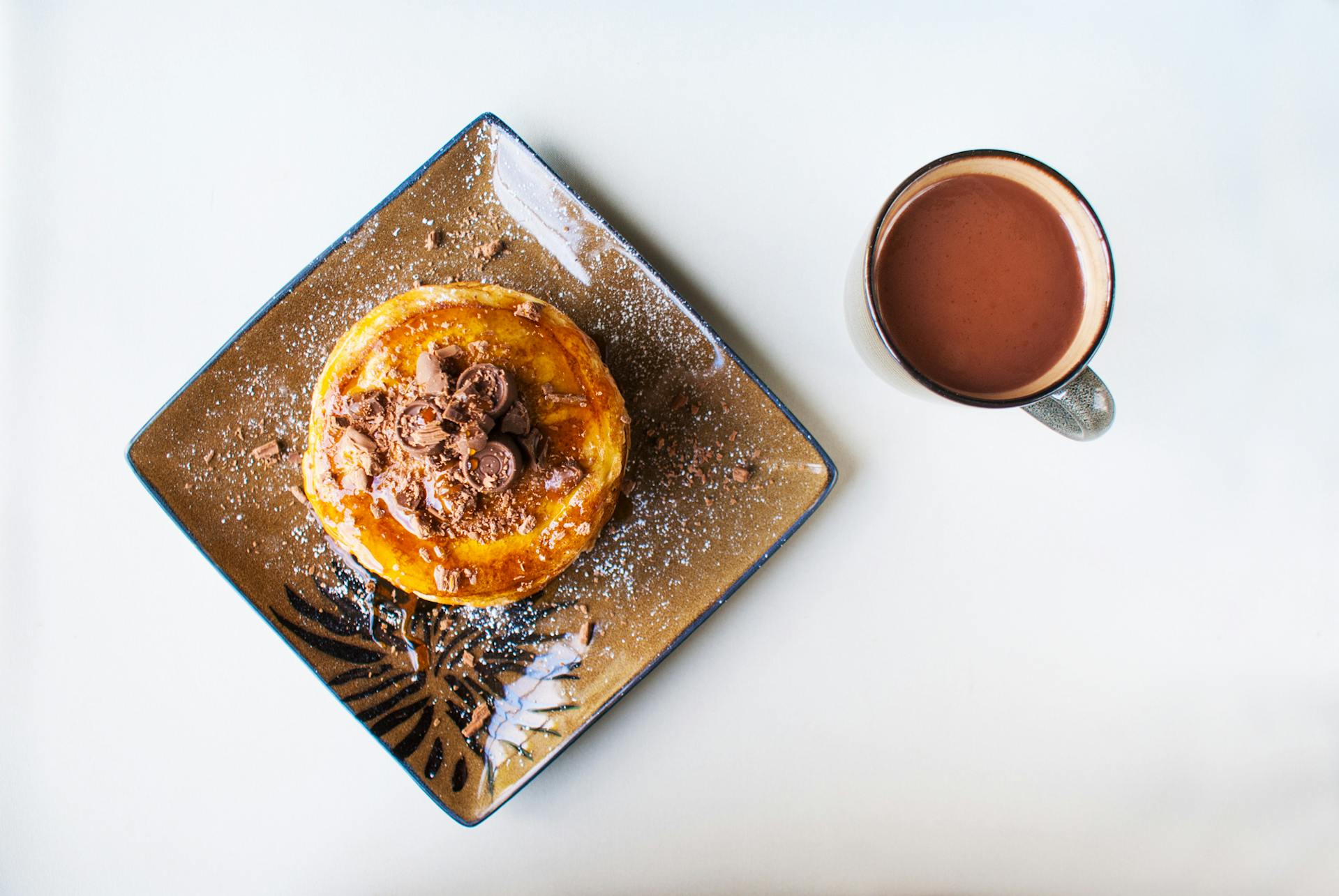 Crêpes servies avec du chocolat | Source : Pexels