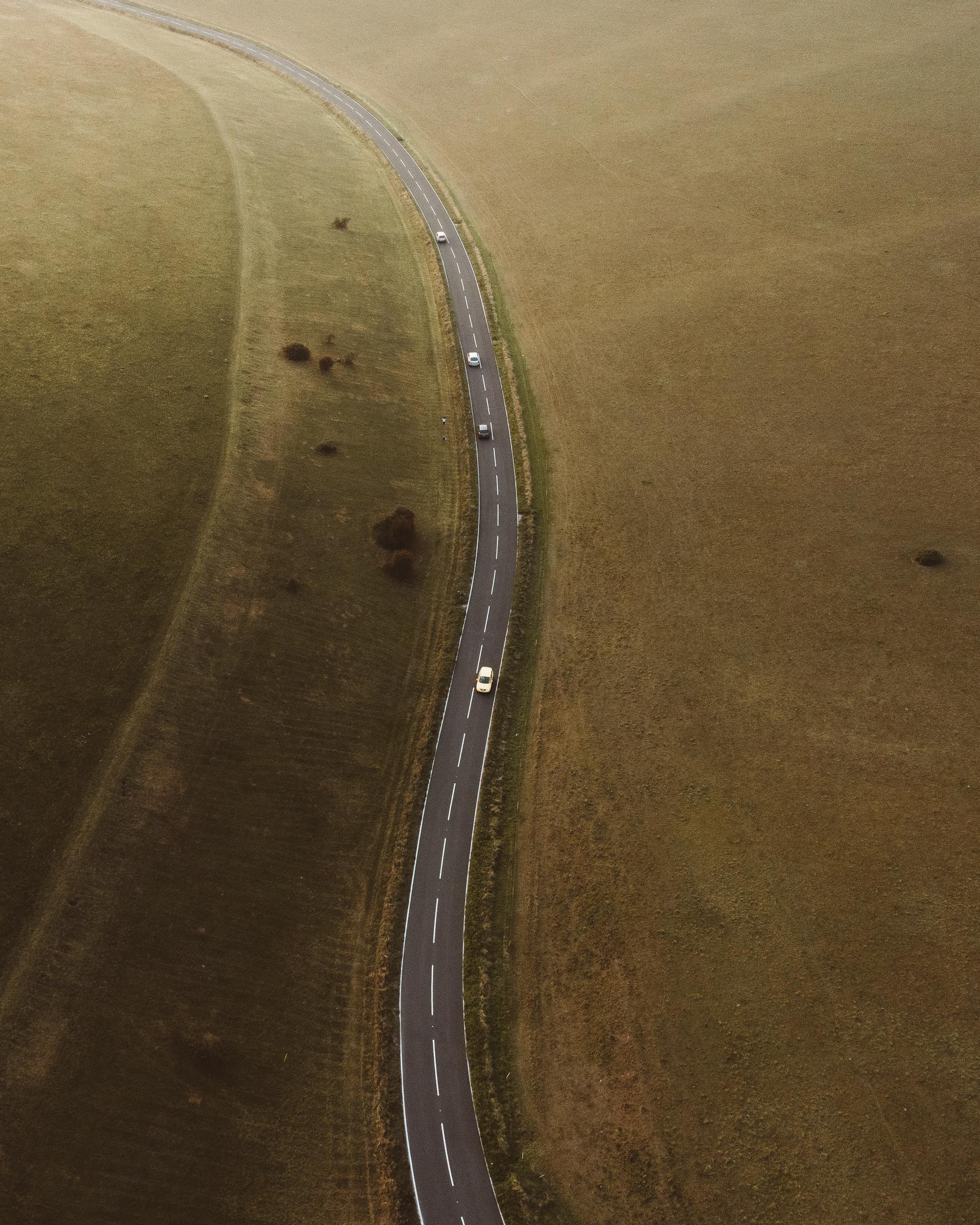 Vue aérienne d'une route | Source : Pexels