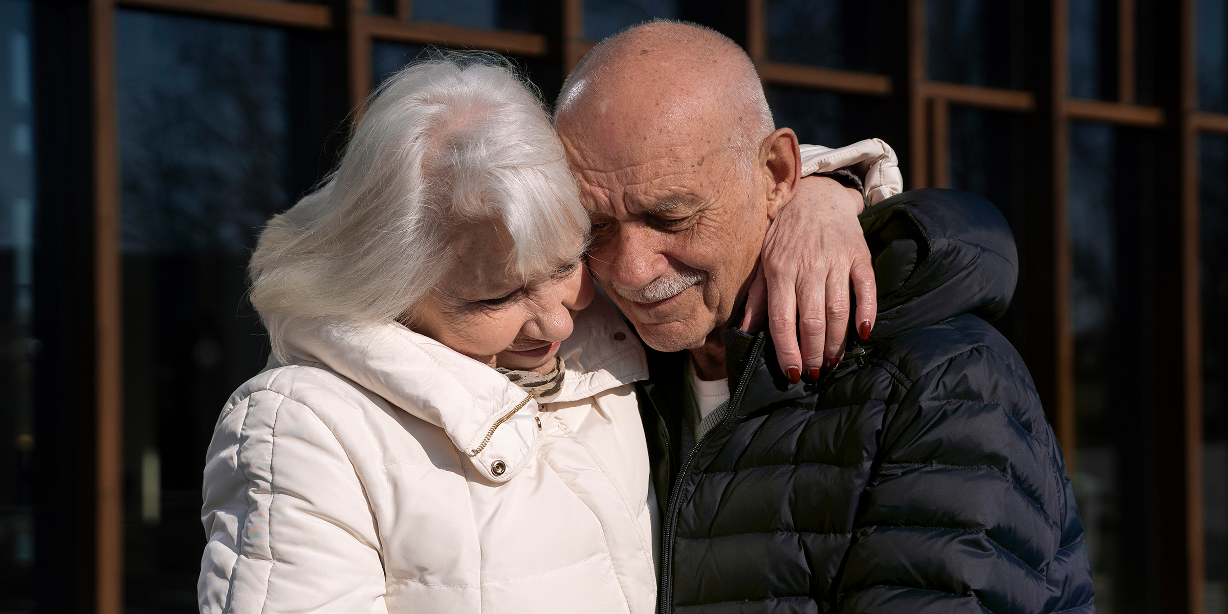 Couple de personnes âgées | Source : Freepik