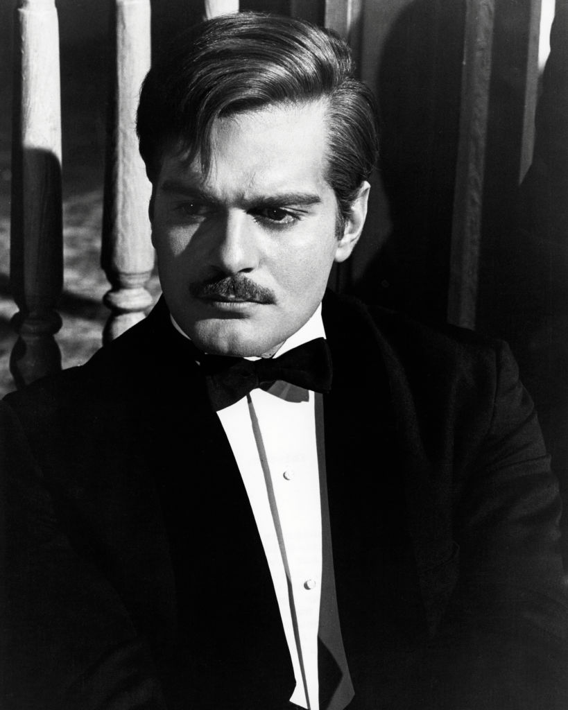 L'acteur égyptien Omar Sharif, dans le rôle du docteur Youri Jivago, dans un portrait promotionnel pour « Docteur Jivago », réalisé par David Lean, 1965 I Source : Getty Images