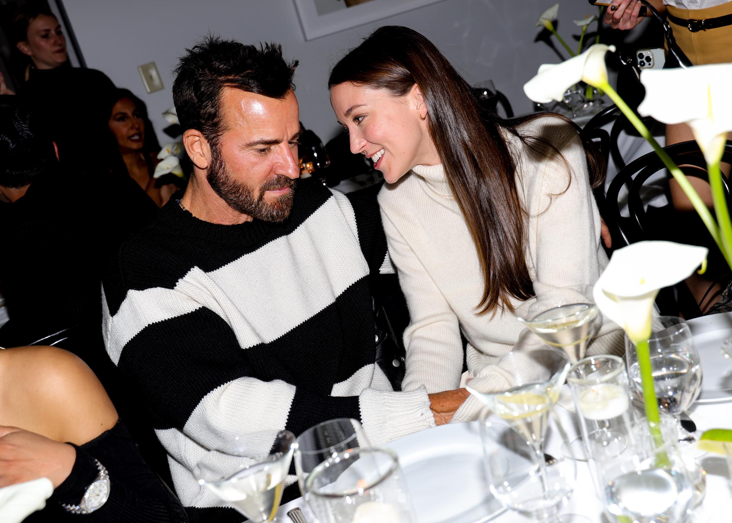 Justin Theroux et Nicole Brydon Bloom lors du dîner Frame x Amelia Gray organisé au Château Marmont le 4 avril 2024 | Source : Getty Images