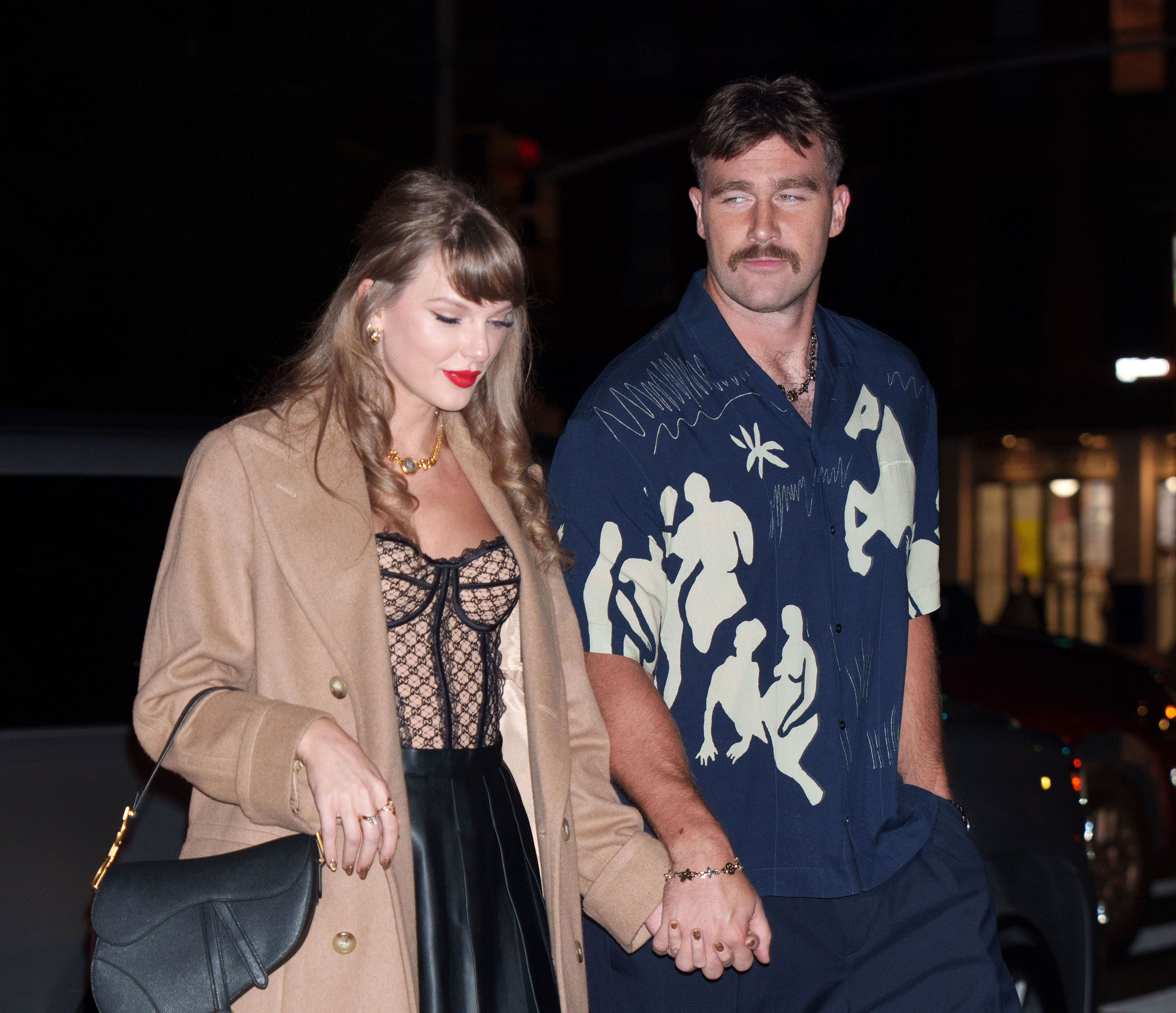 Taylor Swift et Travis Kelce sont vus le 11 octobre 2024, à New York | Source : Getty Images