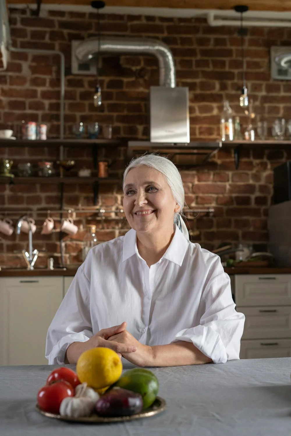 Une femme prenant son petit déjeuner | Source : Pexels