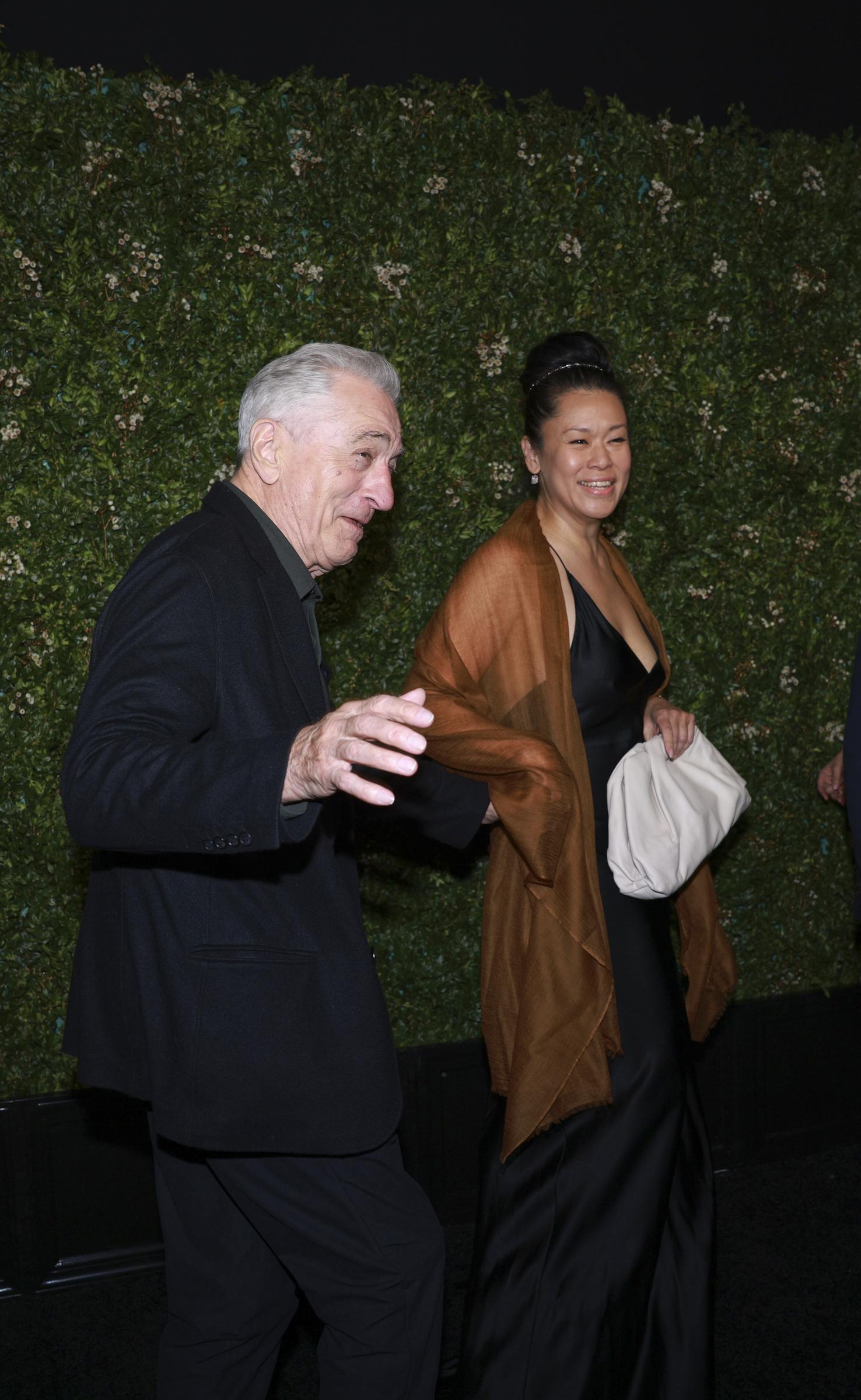 Robert De Niro et Tiffany Chen au dîner des artistes du festival Chanel Tribeca, le 10 juin 2024, à New York | Source : Getty Images