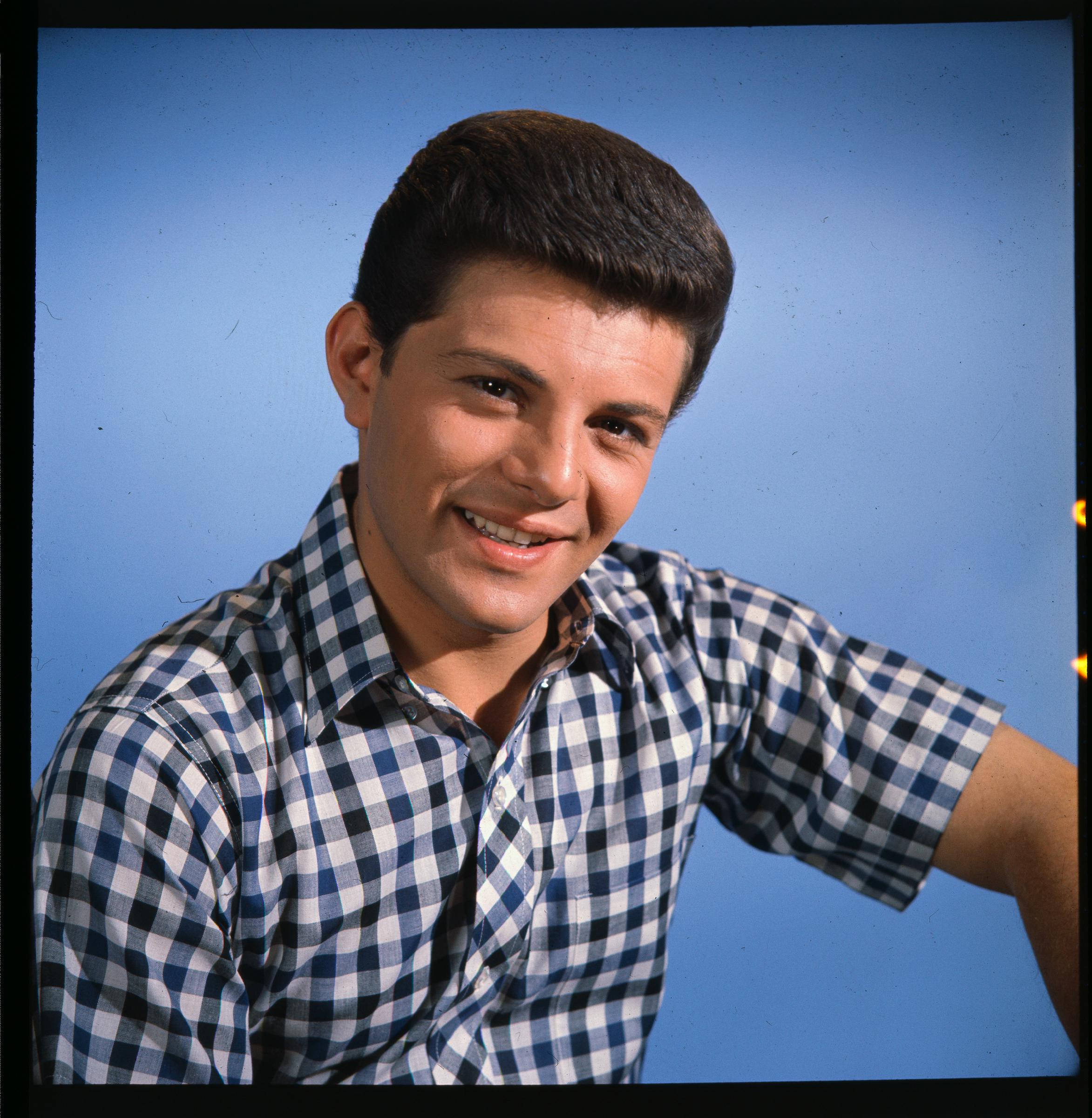 Un portrait du chanteur en 1965 | Source : Getty Images