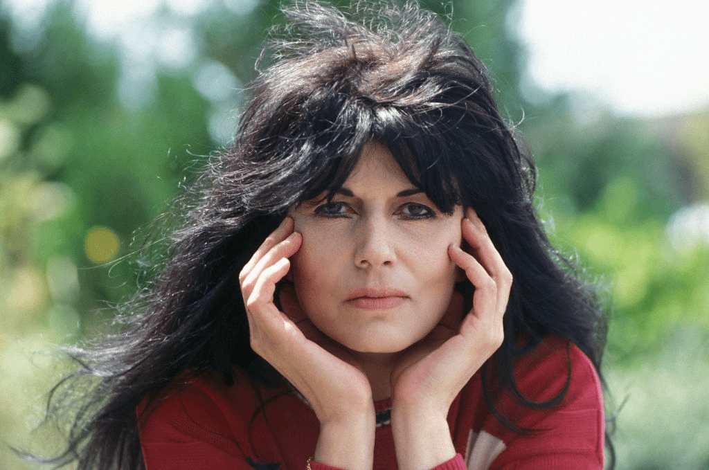 Portrait de la chanteuse Catherine Ribeiro en juillet 1993, France. | Photo : Getty Images
