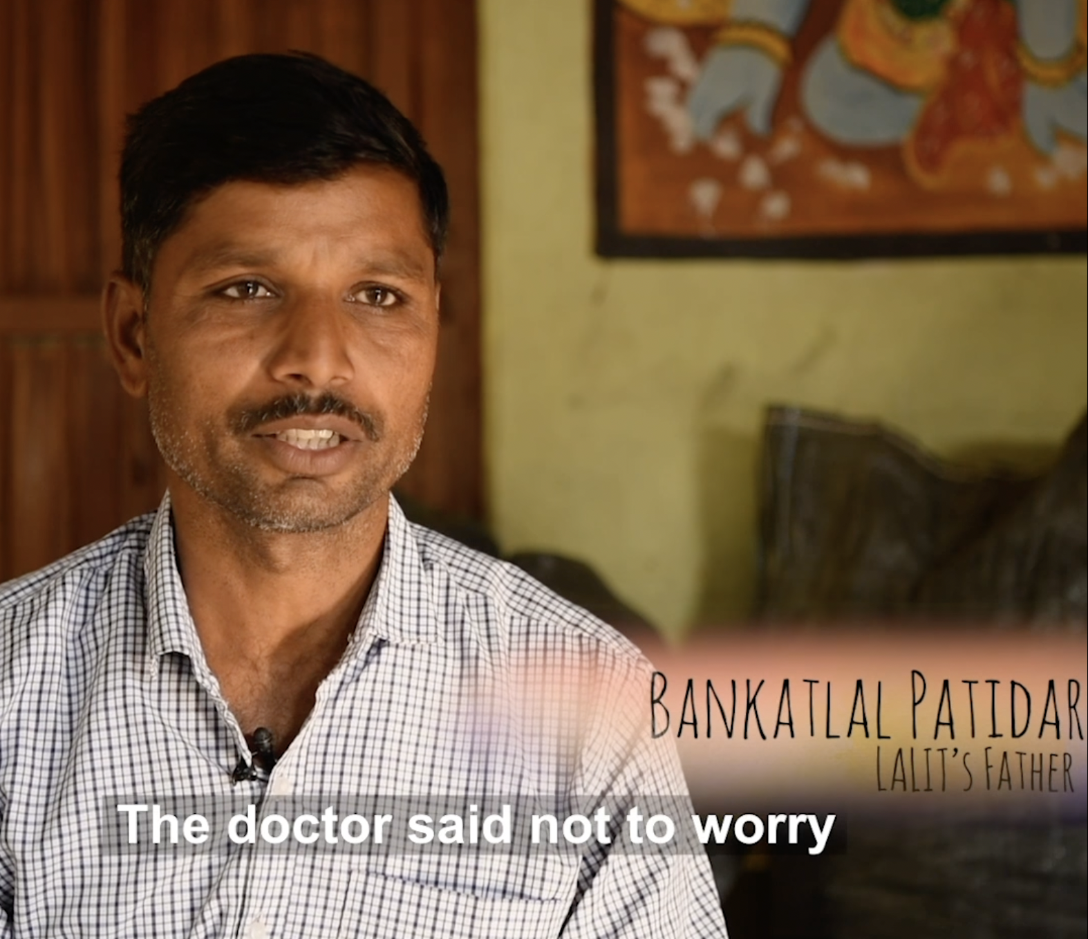 Bankatlala Patidar parle de l'état de santé de son fils Lalit Patidar sur une vidéo Facebook de Born Different le 9 mai 2020 | Source : Facebook/Born Different