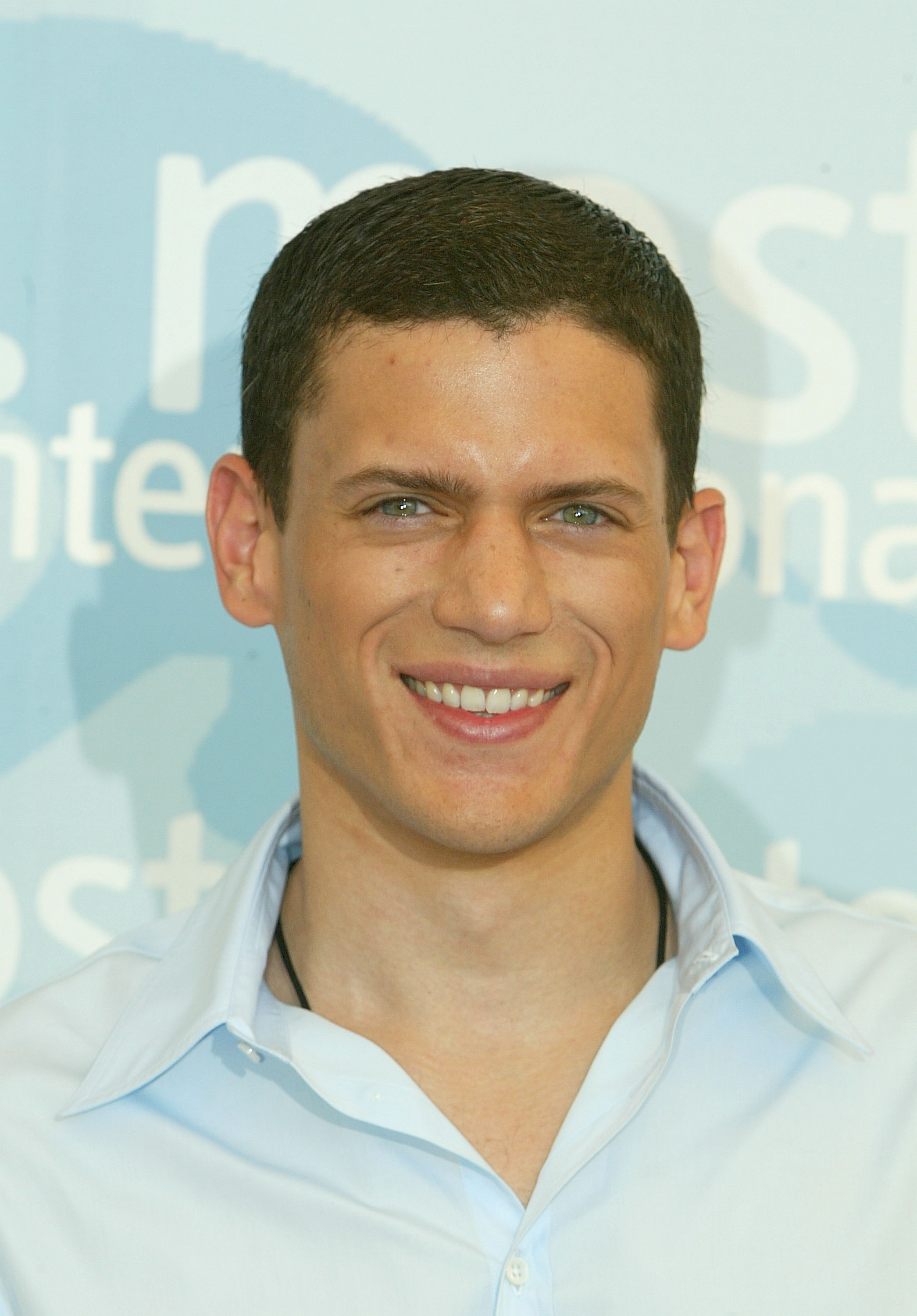 Wentworth Miller pose lors d'un photocall à la 60e Mostra de Venise, le 29 août 2003, à Venise, en Italie. | Source : Getty Images