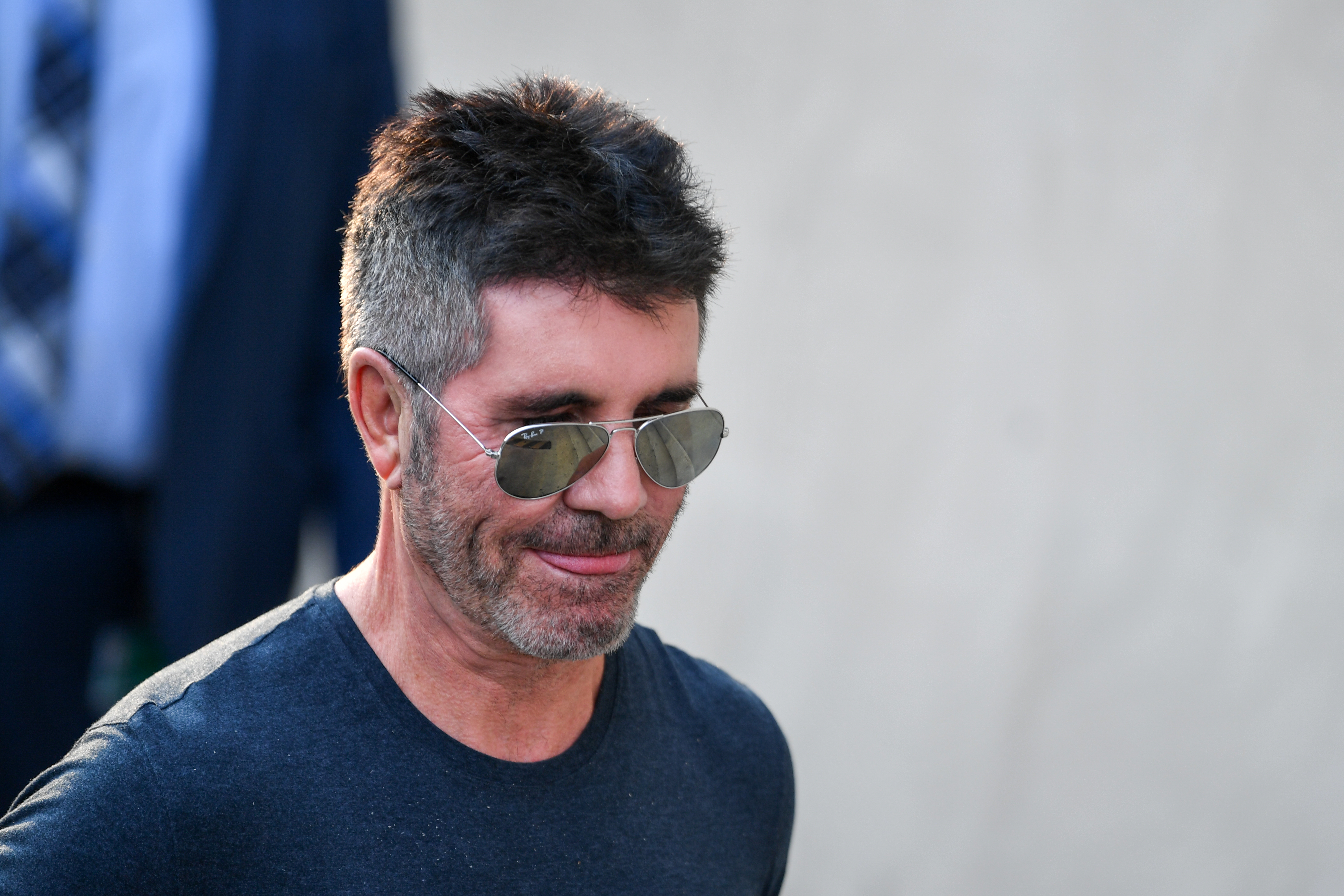 Simon Cowell quitte les studios de Global Radio à Londres, en Angleterre, le 7 décembre 2022. | Source : Getty Images