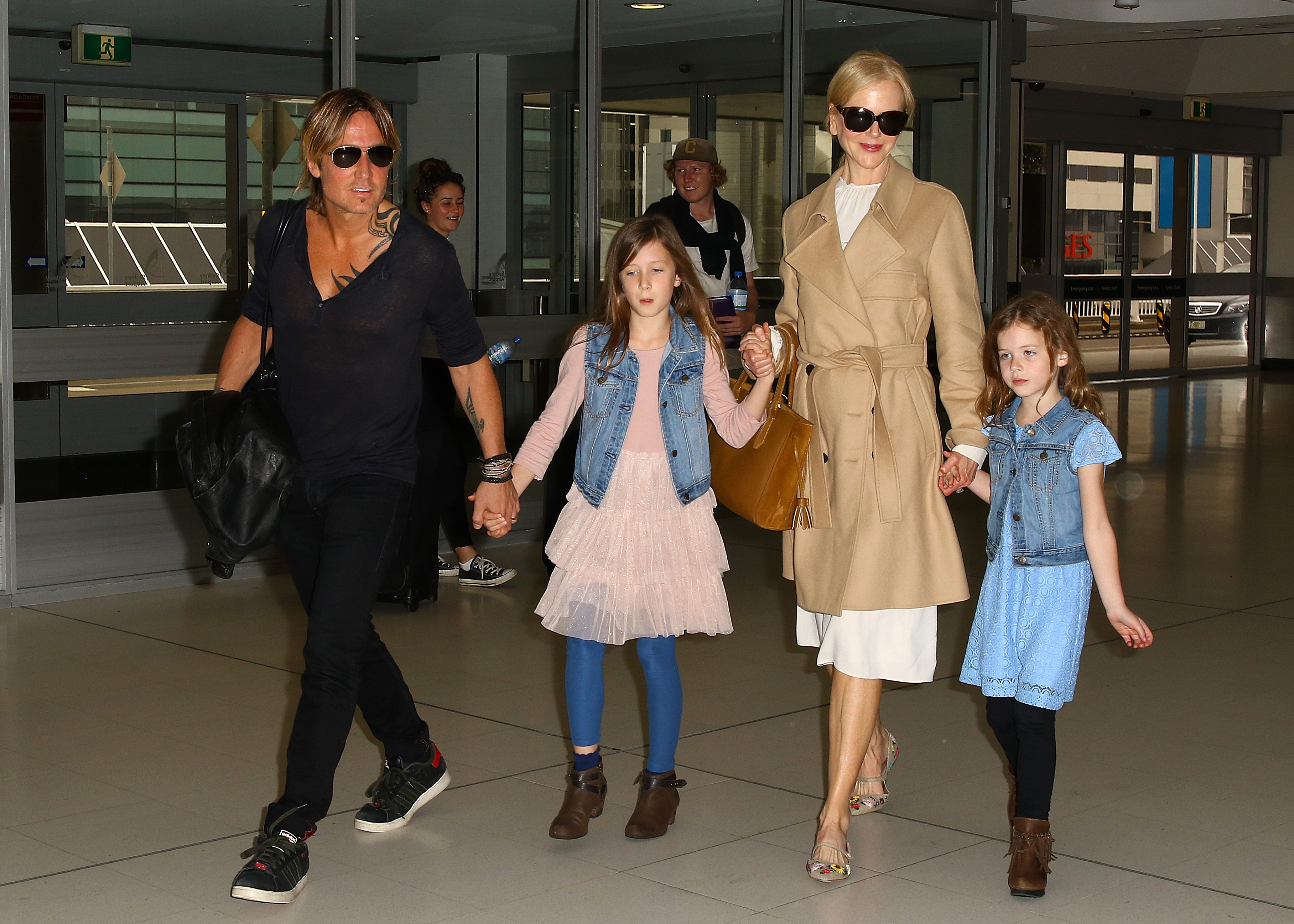 Nicole Kidman et Keith Urban avec leurs filles Faith Margaret et Sunday Rose à Sydney, en Australie, le 28 mars 2017. | Source : Getty Images