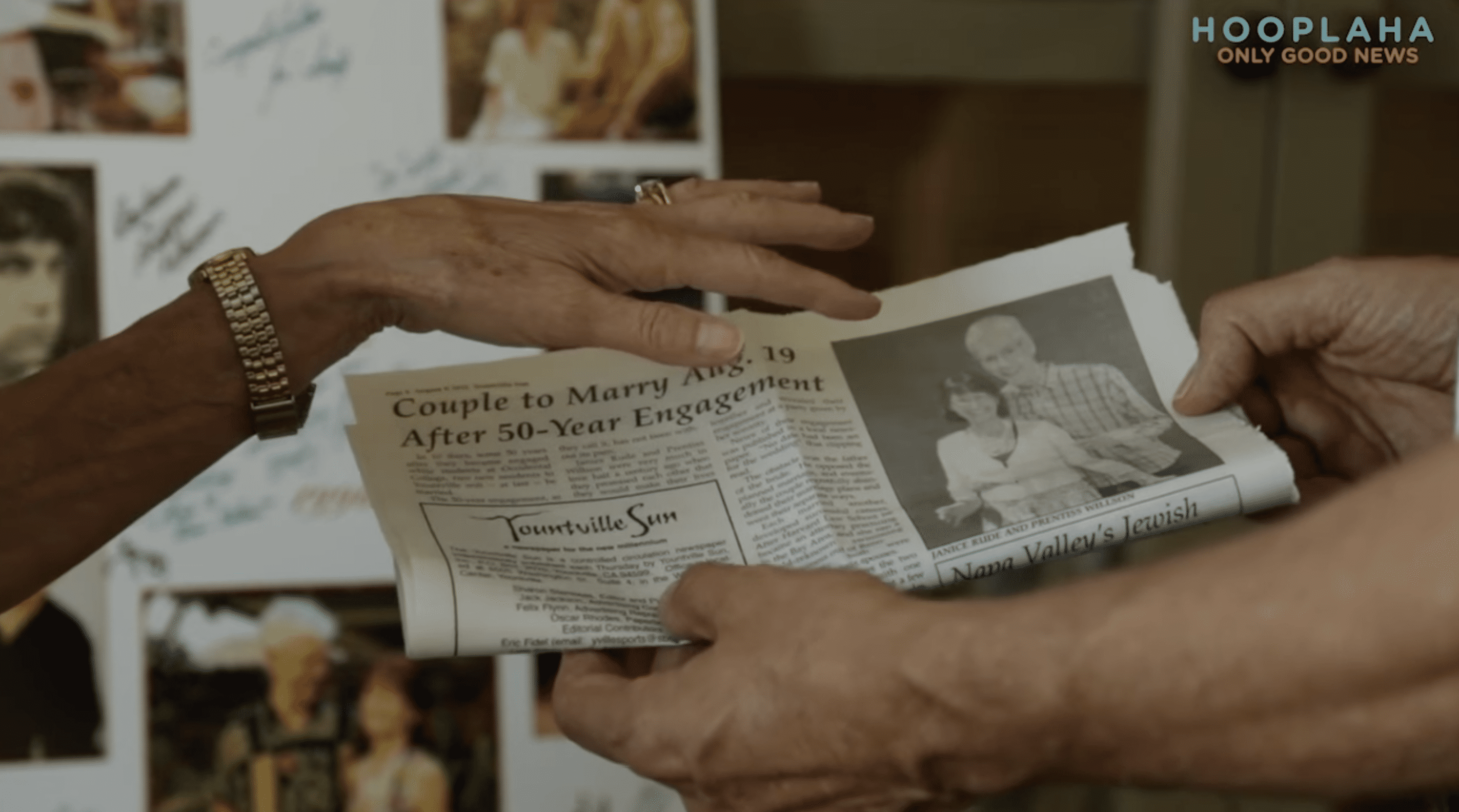 Les mères de Rude et Willson avaient gardé des copies de leur annonce de fiançailles originale de 1962. | Photo : YouTube.com/OnlyGood TV