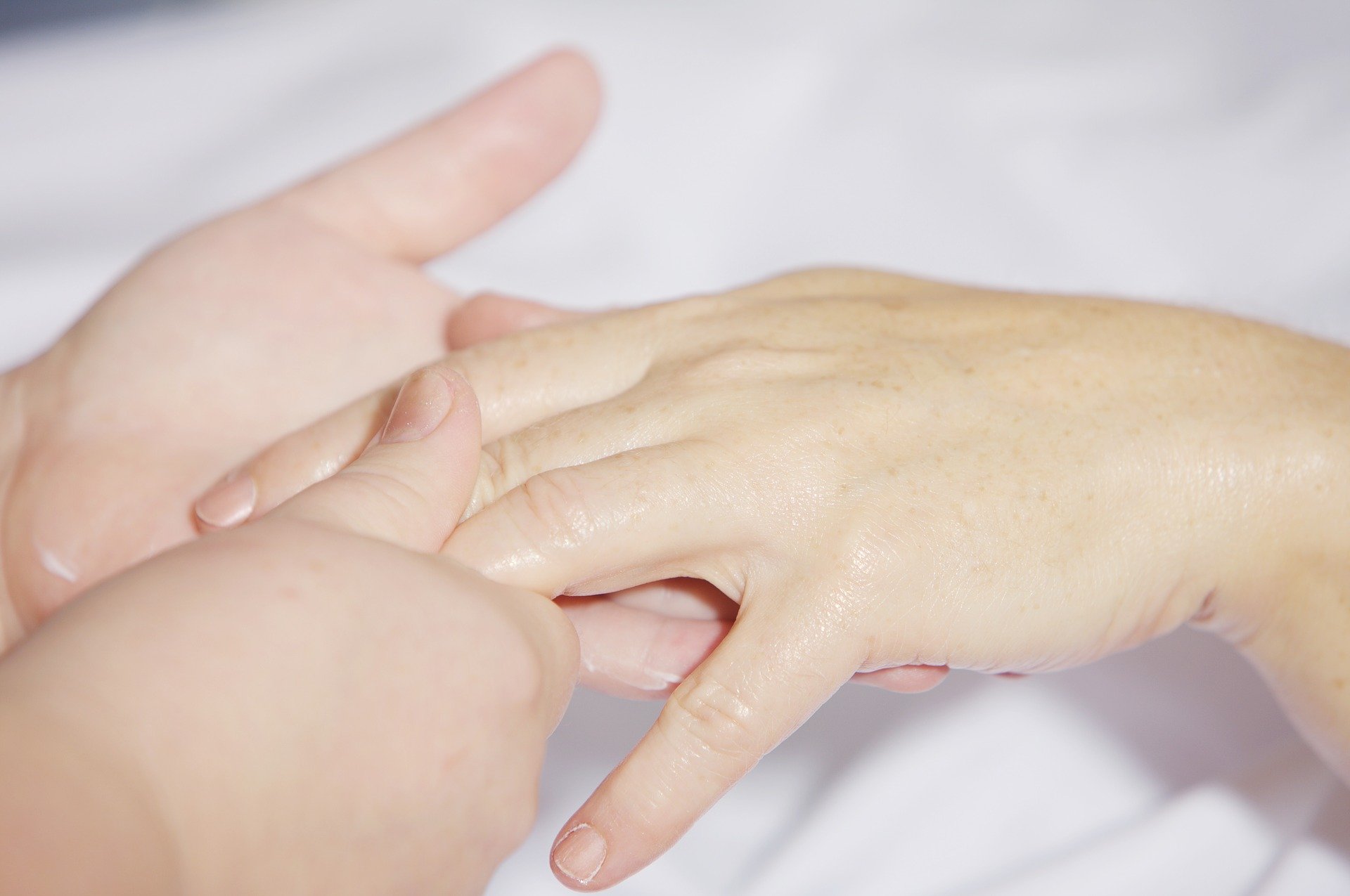 Main d'une femme. Photo : Pixabay