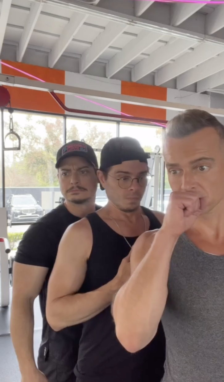 Matthew, Andrew et Joey Lawrence, en date du 9 mai 2024 | Source : Instagram/andrewlawrence