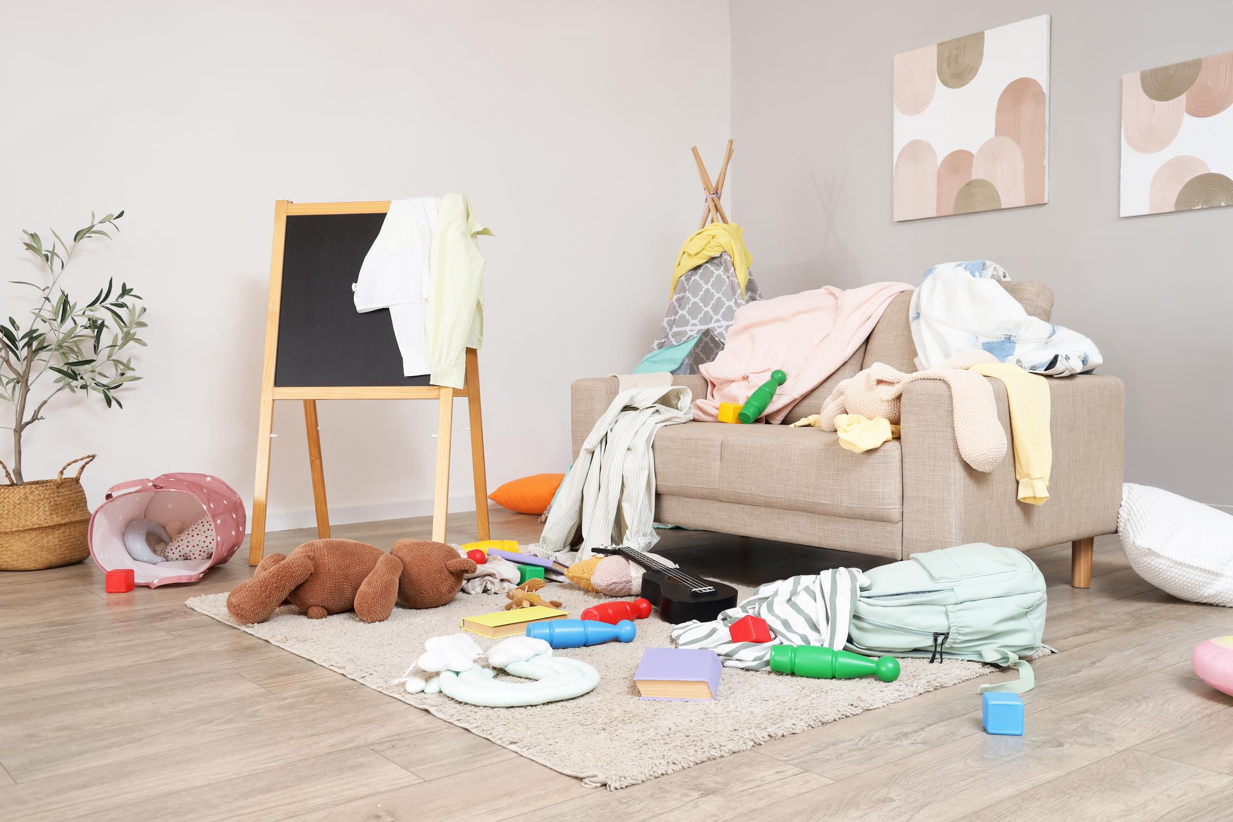 Chambre d'enfant en désordre | Source : Shutterstock