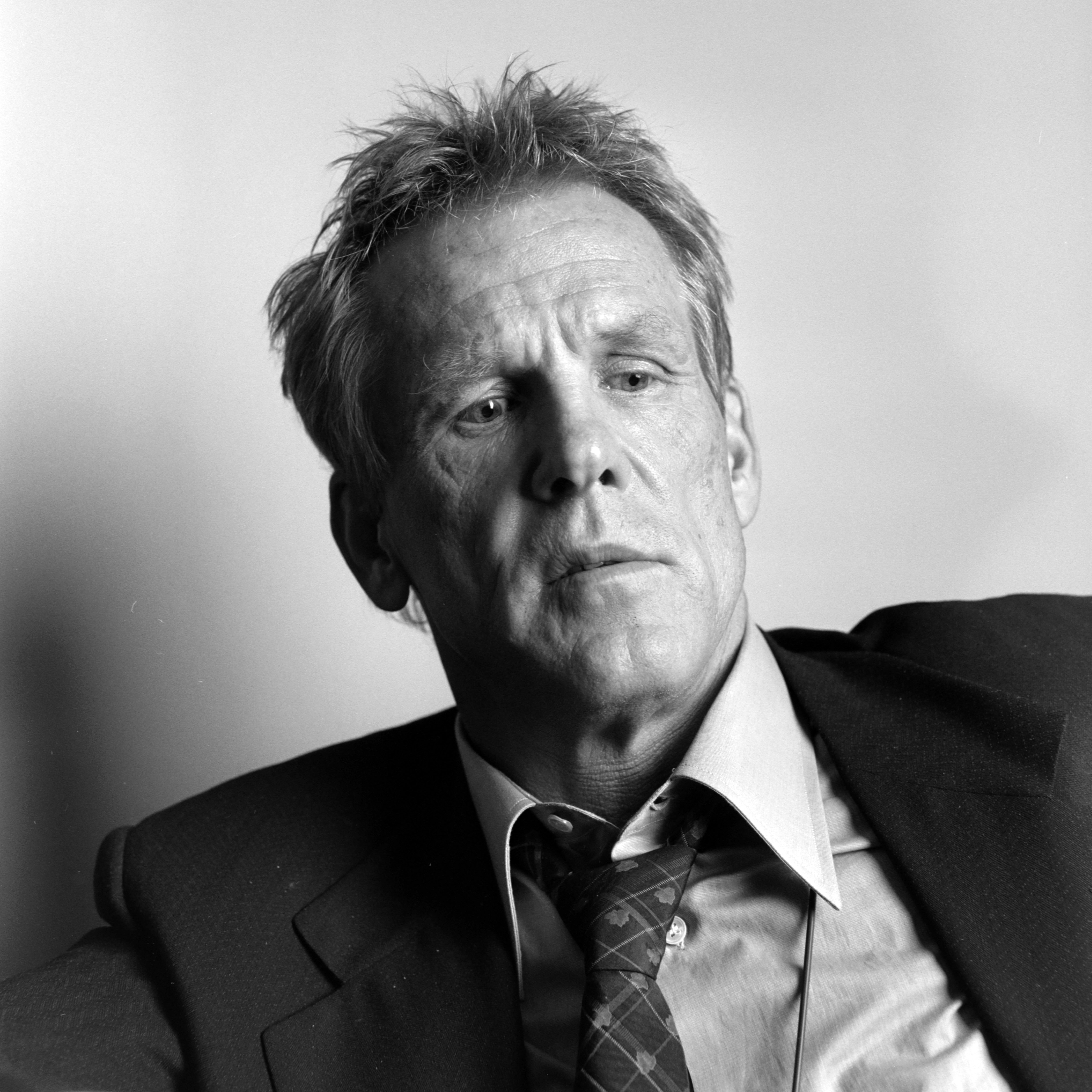 Nick Nolte pose pour des photos lors d'une interview le 27 août 2018 | Source : Getty Images