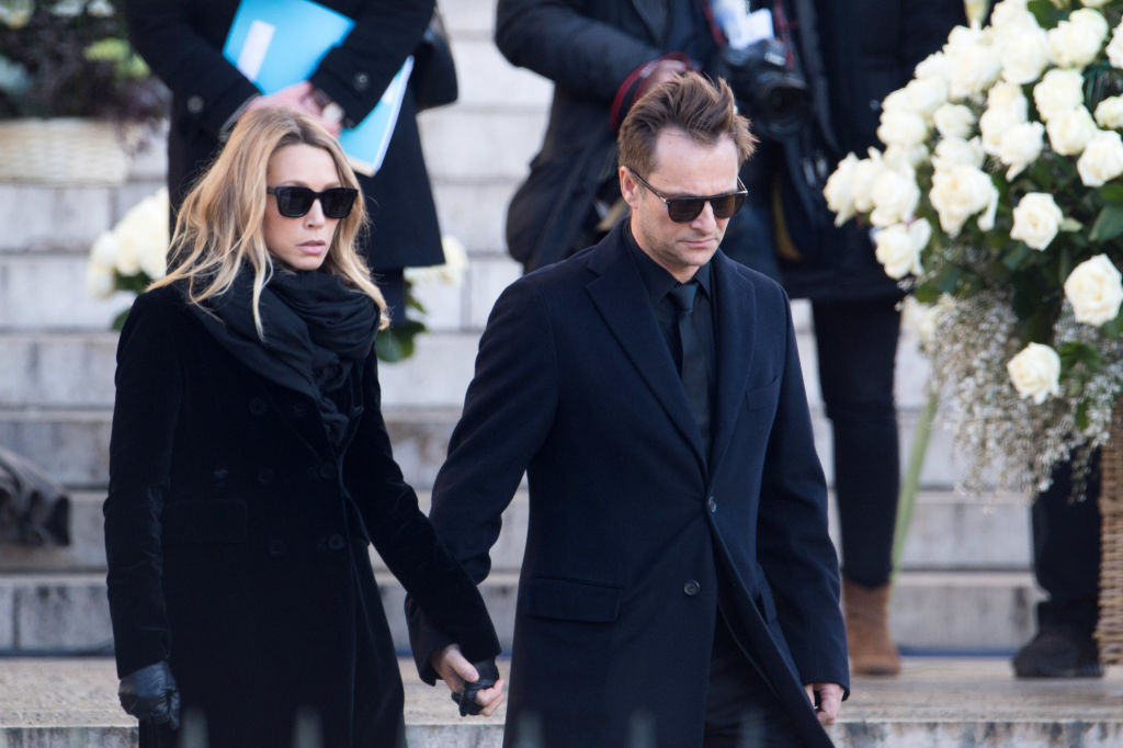 Laura Smet et David Hallyday lors des obsèques de Johnny Hallyday à l'Église De La Madeleine le 9 décembre 2017 à Paris, France.