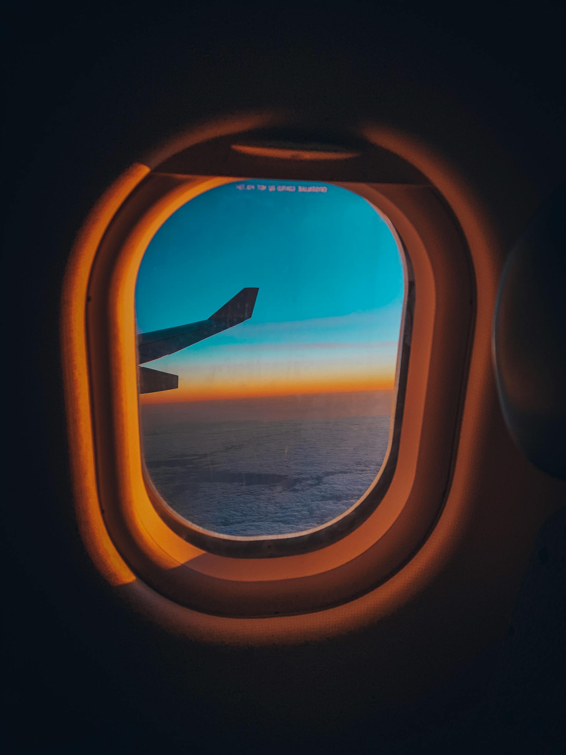 La vue depuis le hublot d'un avion | Source : Pexels