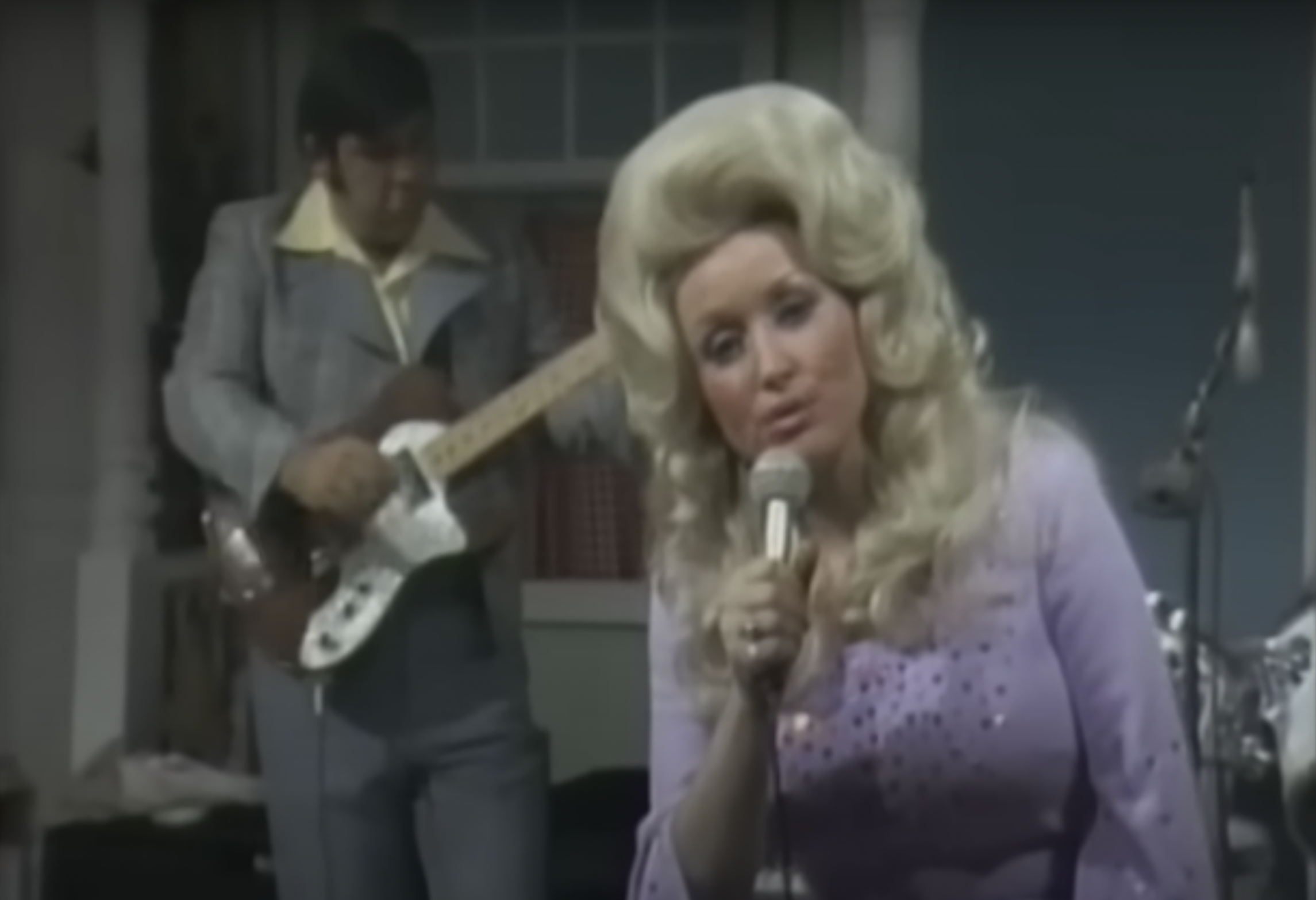 Dolly Parton interprétant "I Will Always Love You", posté le 7 décembre 2021 | Source : YouTube/ShoutFactoryVEVO