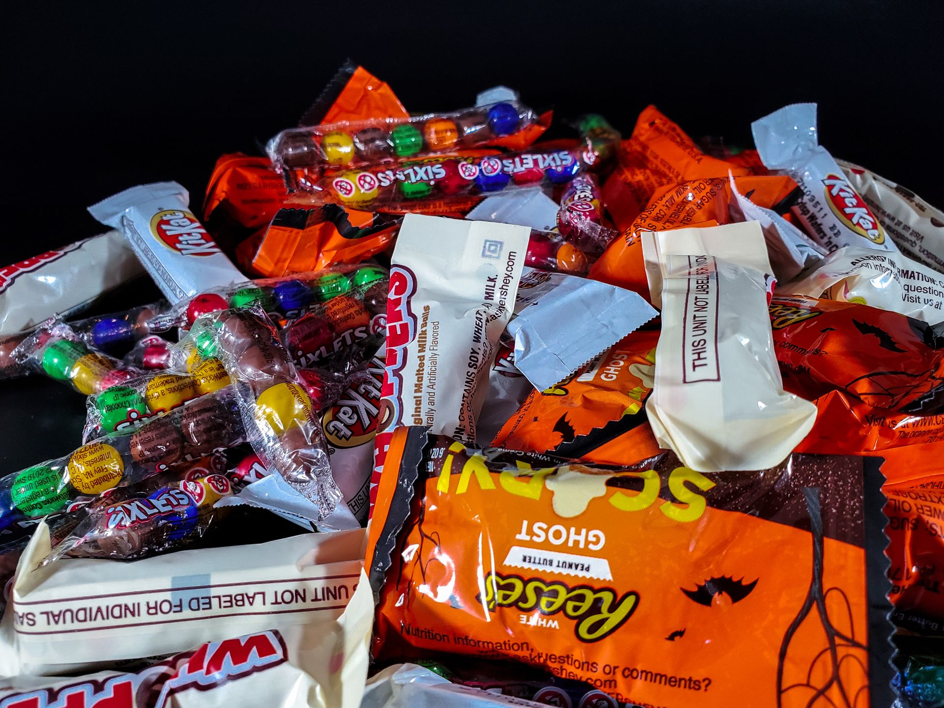 Des bonbons d'Halloween | Source : Pexels