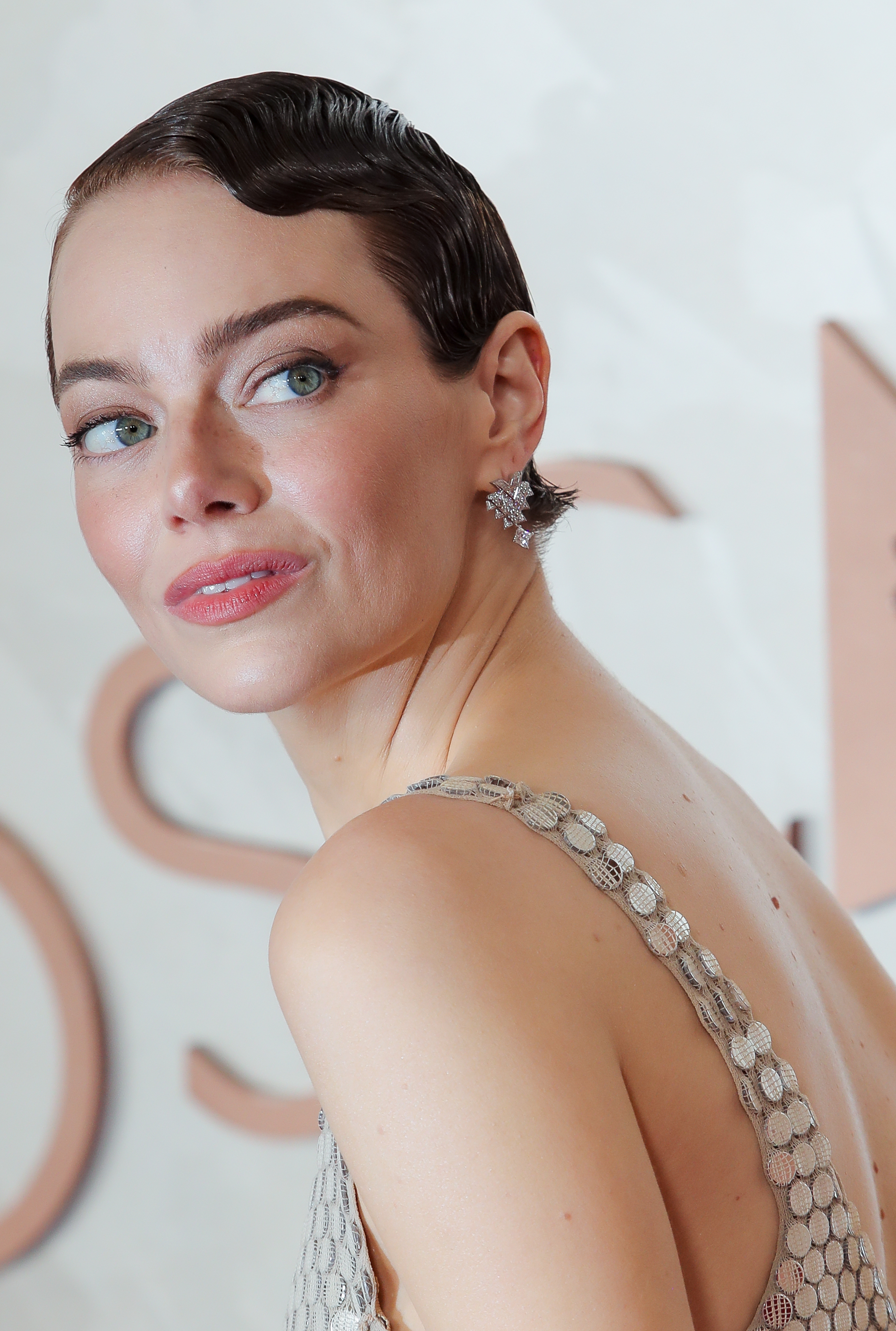 Emma Stone lors de la 97e cérémonie des Oscars au Dolby Theatre, le 2 mars 2025, à Hollywood, en Californie. | Source : Getty Images